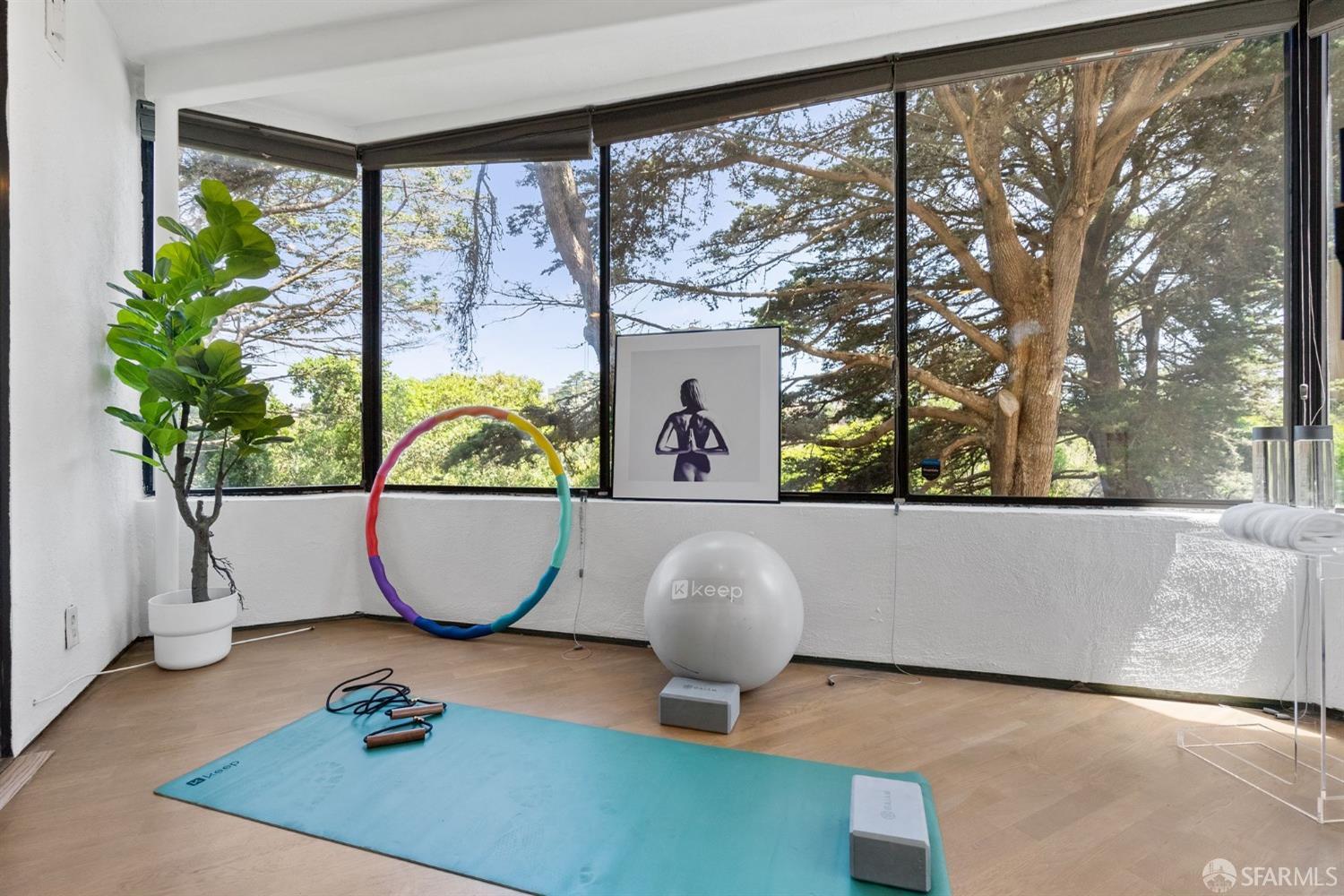 208 N Lake Merced Hills # 1F