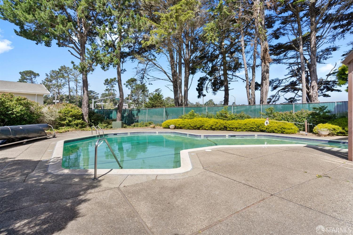 208 N Lake Merced Hills # 1F