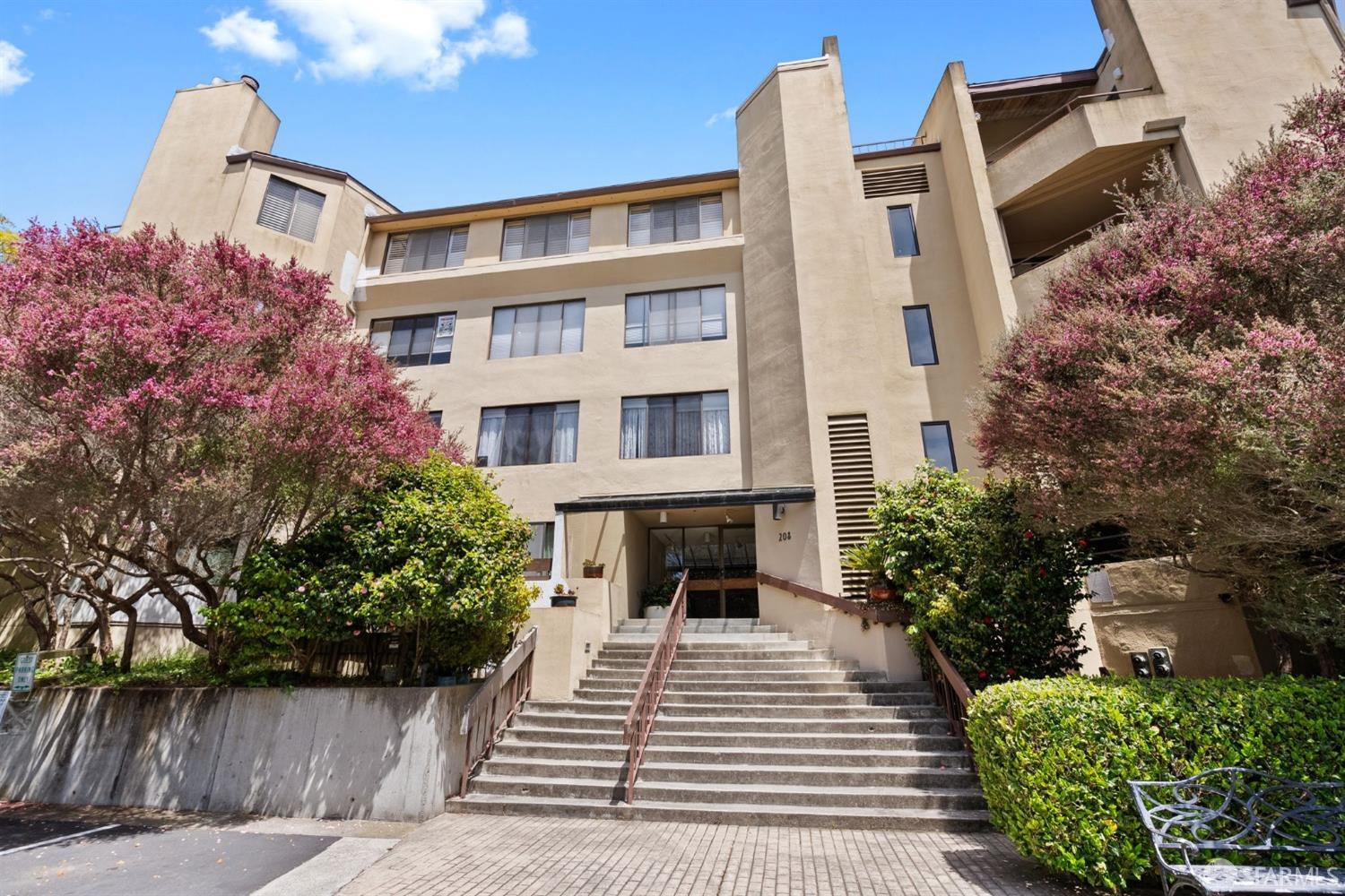 208 N Lake Merced Hills # 1F