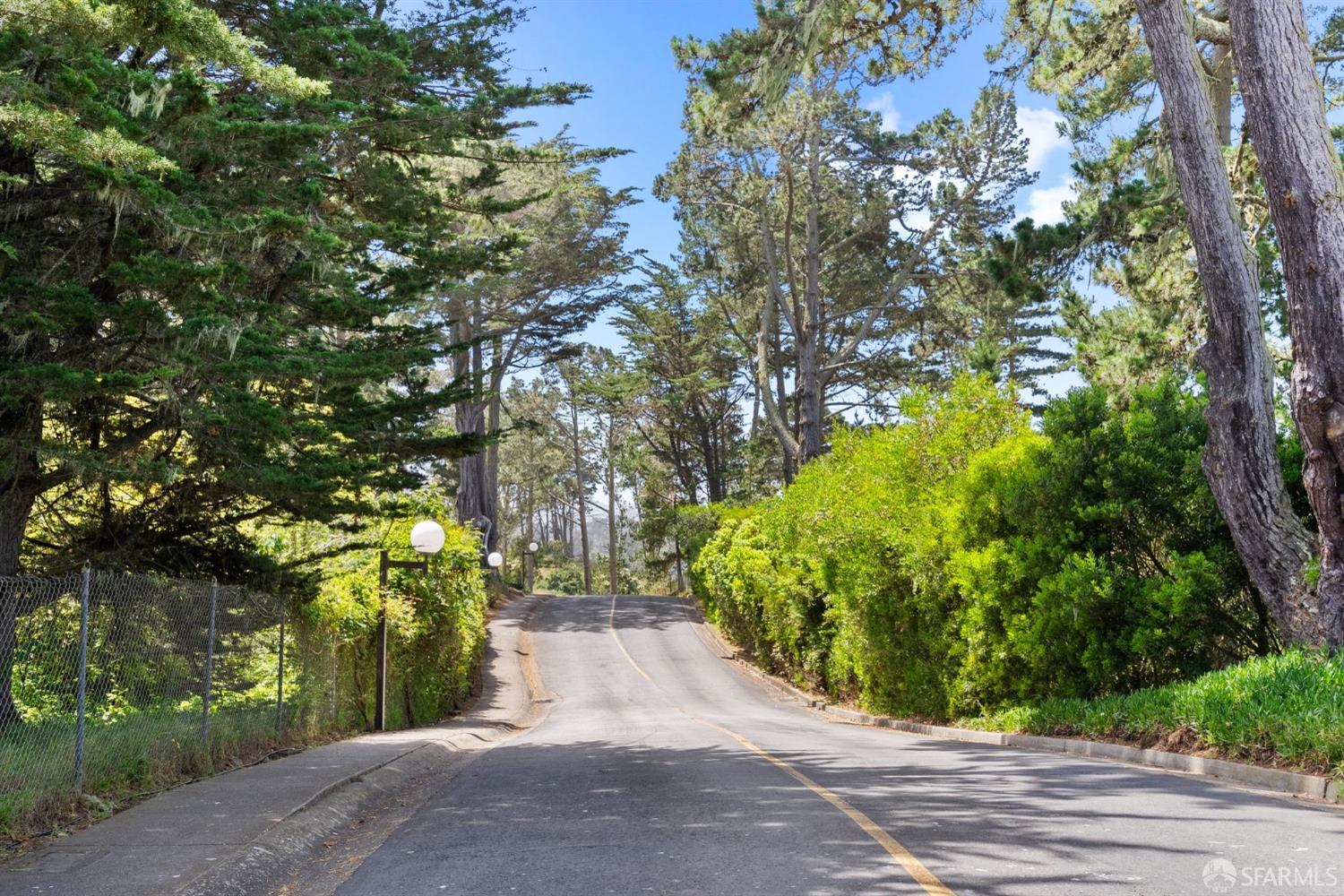 208 N Lake Merced Hills # 1F