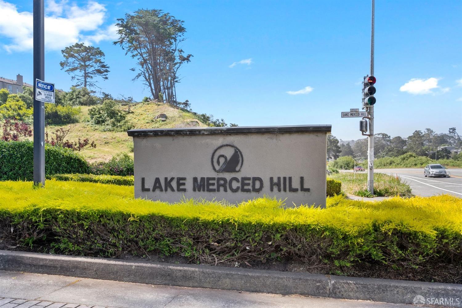 208 N Lake Merced Hills # 1F