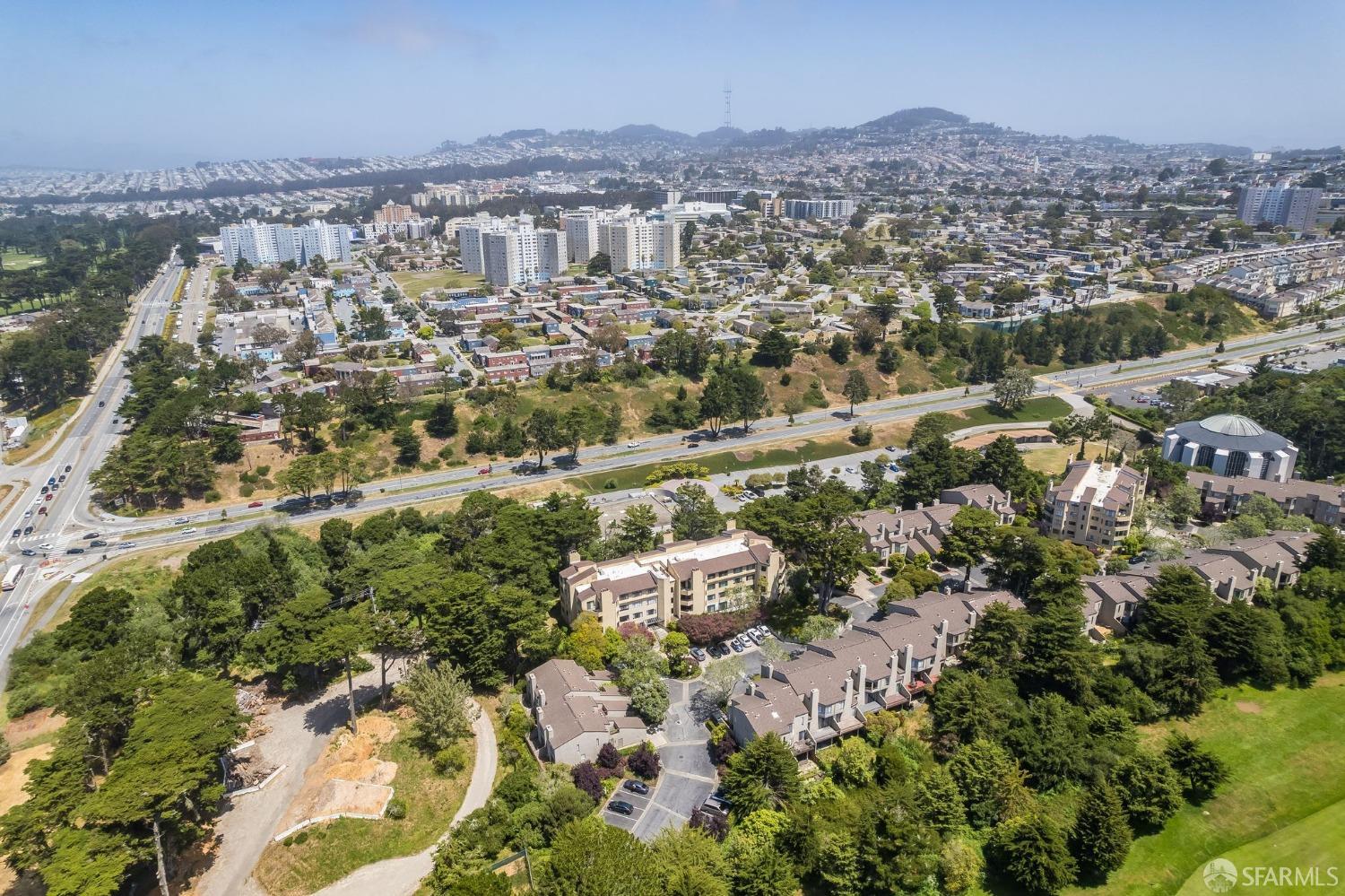 208 N Lake Merced Hills # 1F