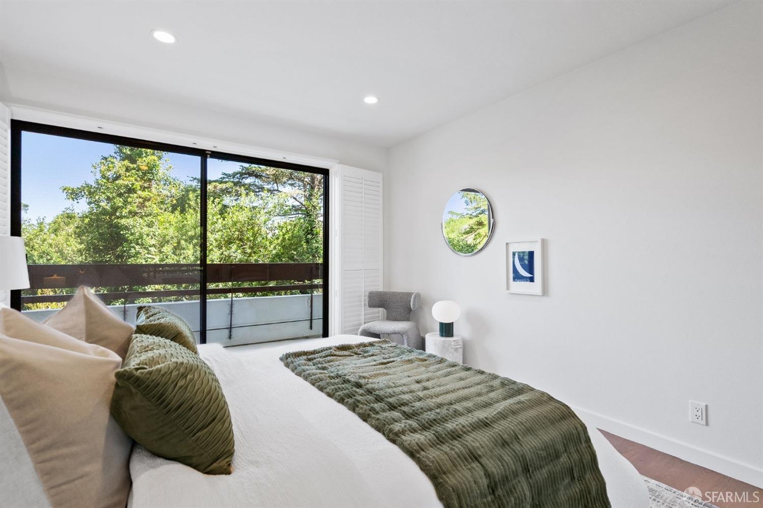 208 N Lake Merced Hills # 1F