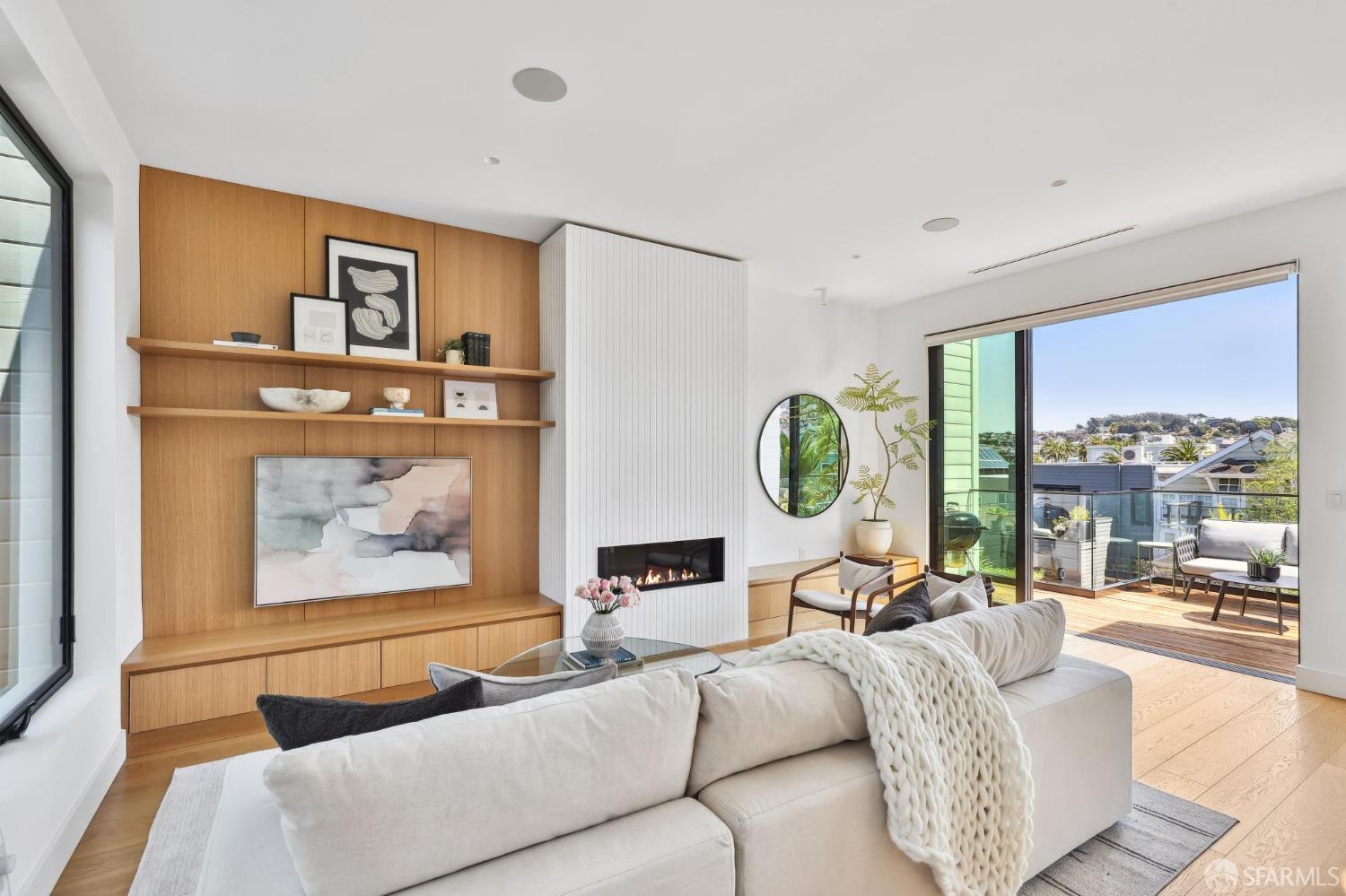 3839 Cesar Chavez Street