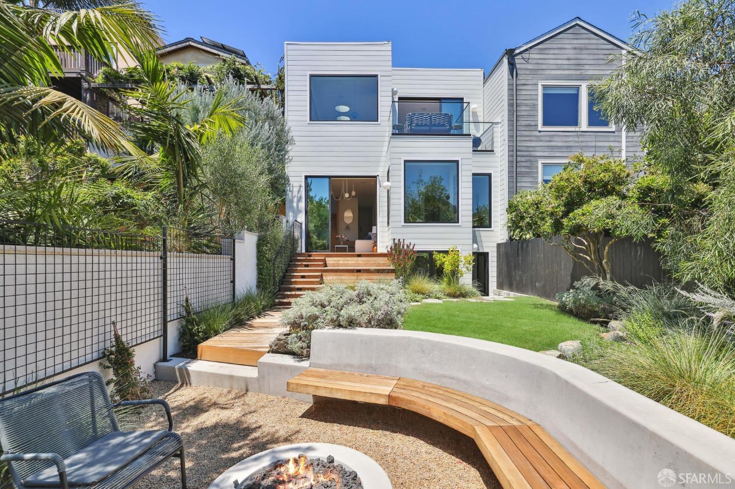 3839 Cesar Chavez Street