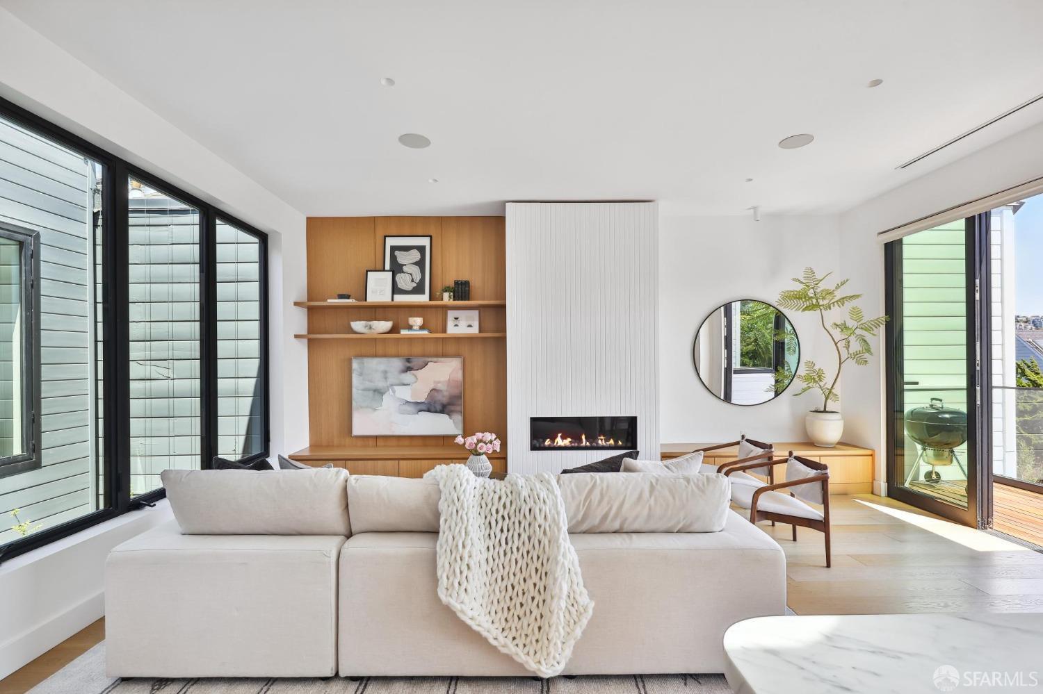 3839 Cesar Chavez Street