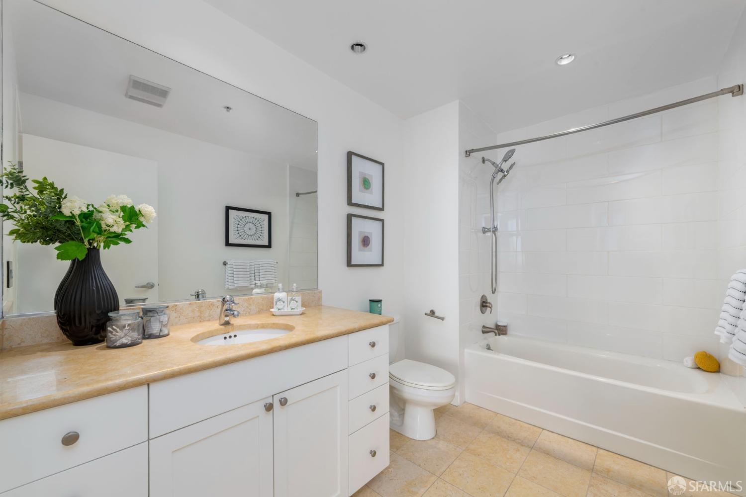 400 Beale Street # 1805