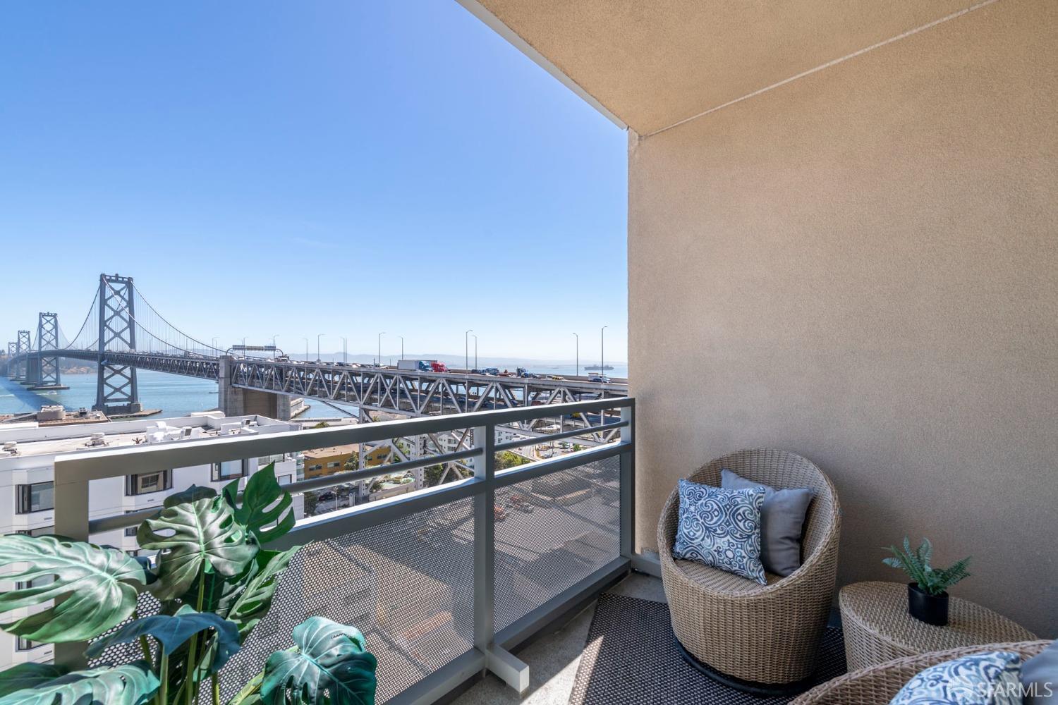 400 Beale Street # 1805