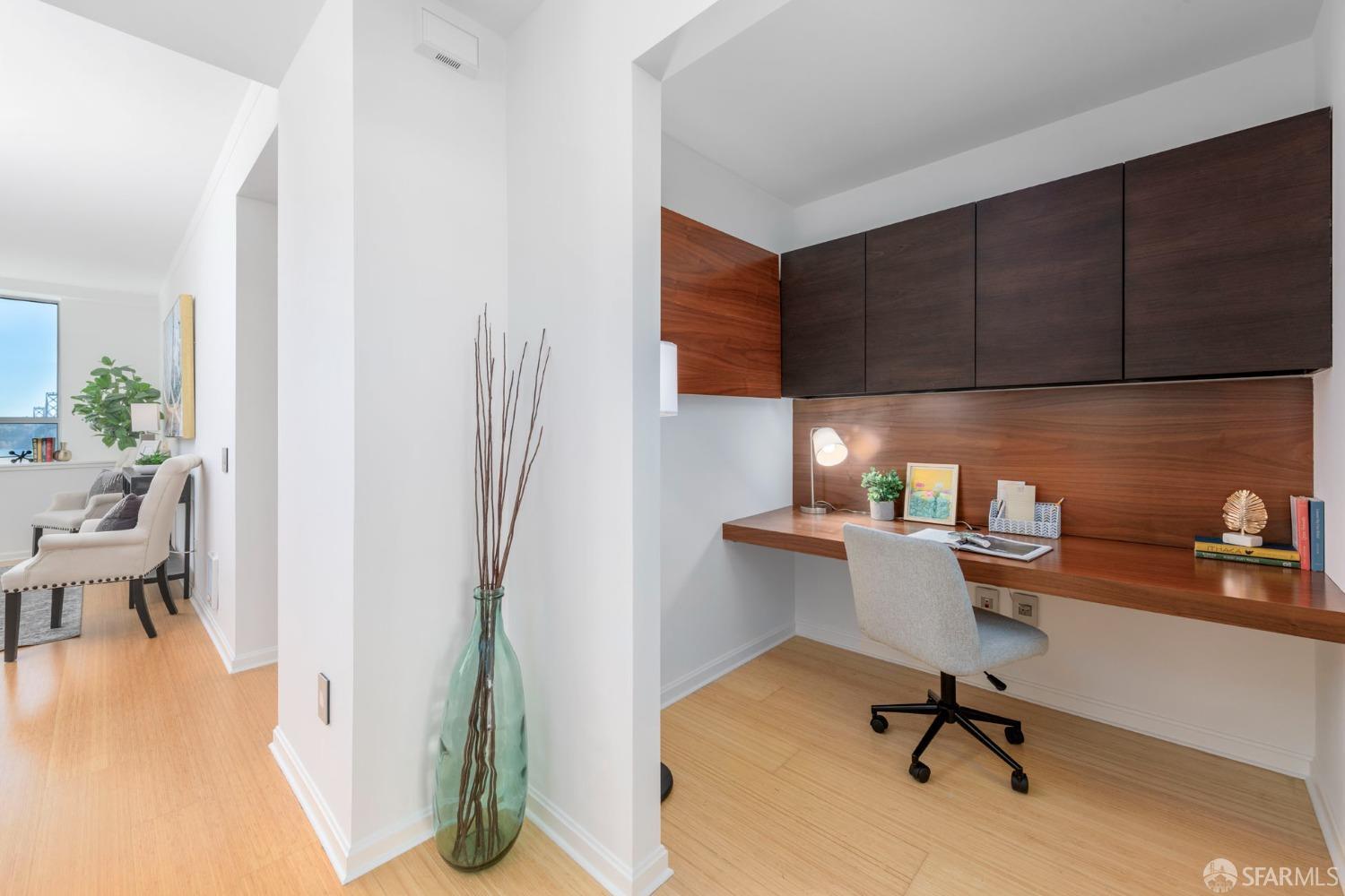 400 Beale Street # 1805