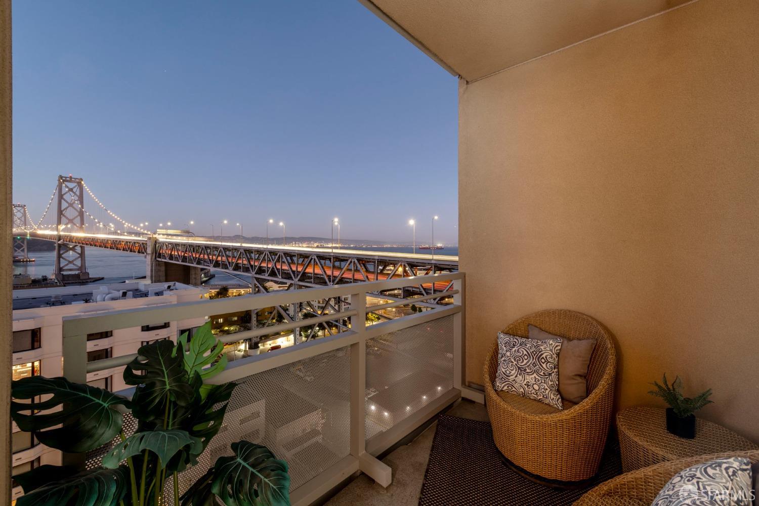 400 Beale Street # 1805