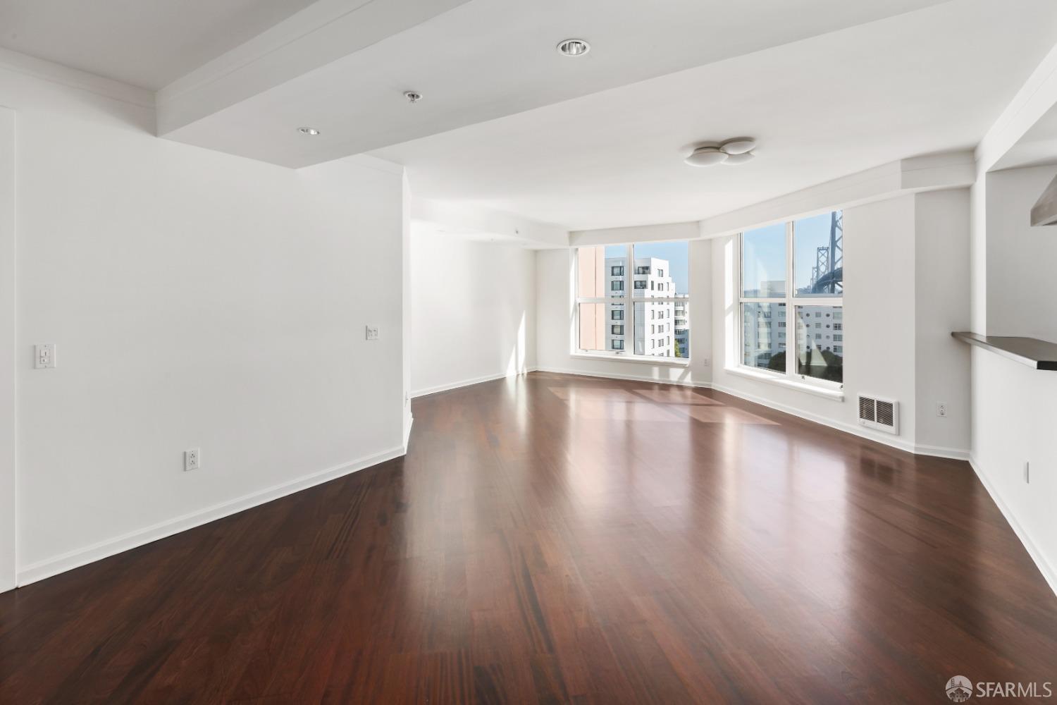 400 Beale Street # 1114