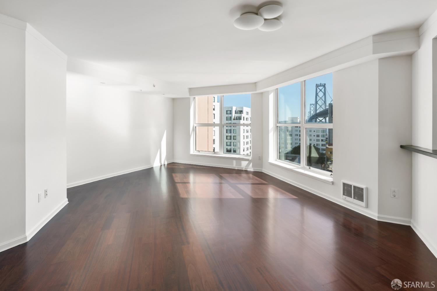 400 Beale Street # 1114