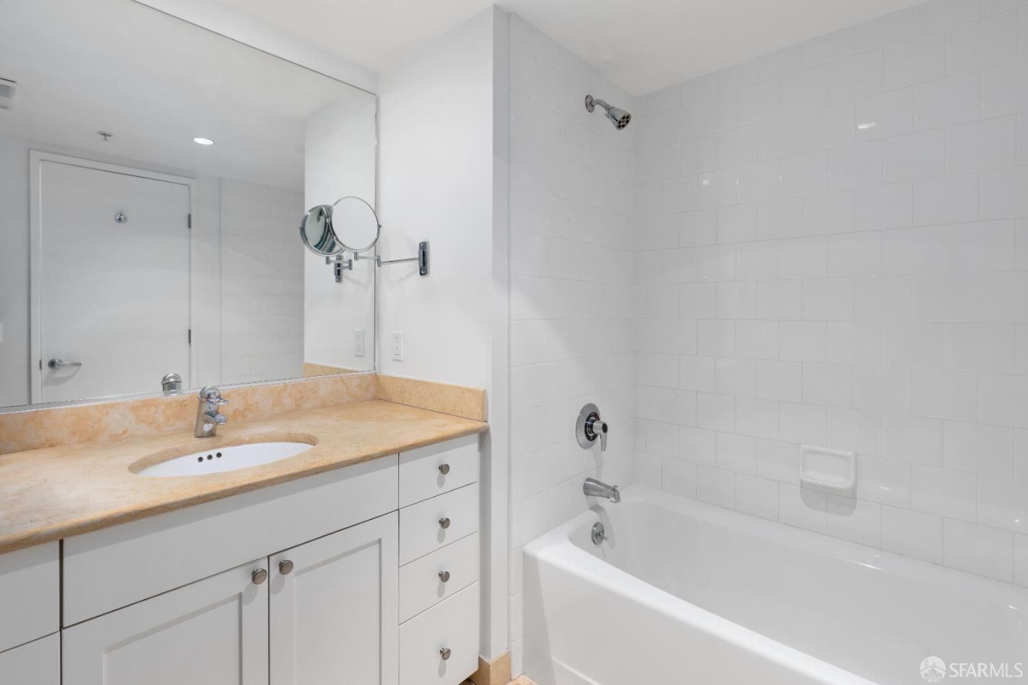 400 Beale Street # 1114