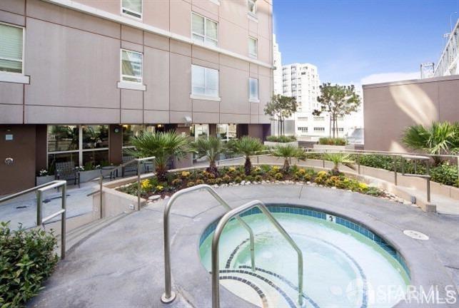 400 Beale Street # 1114