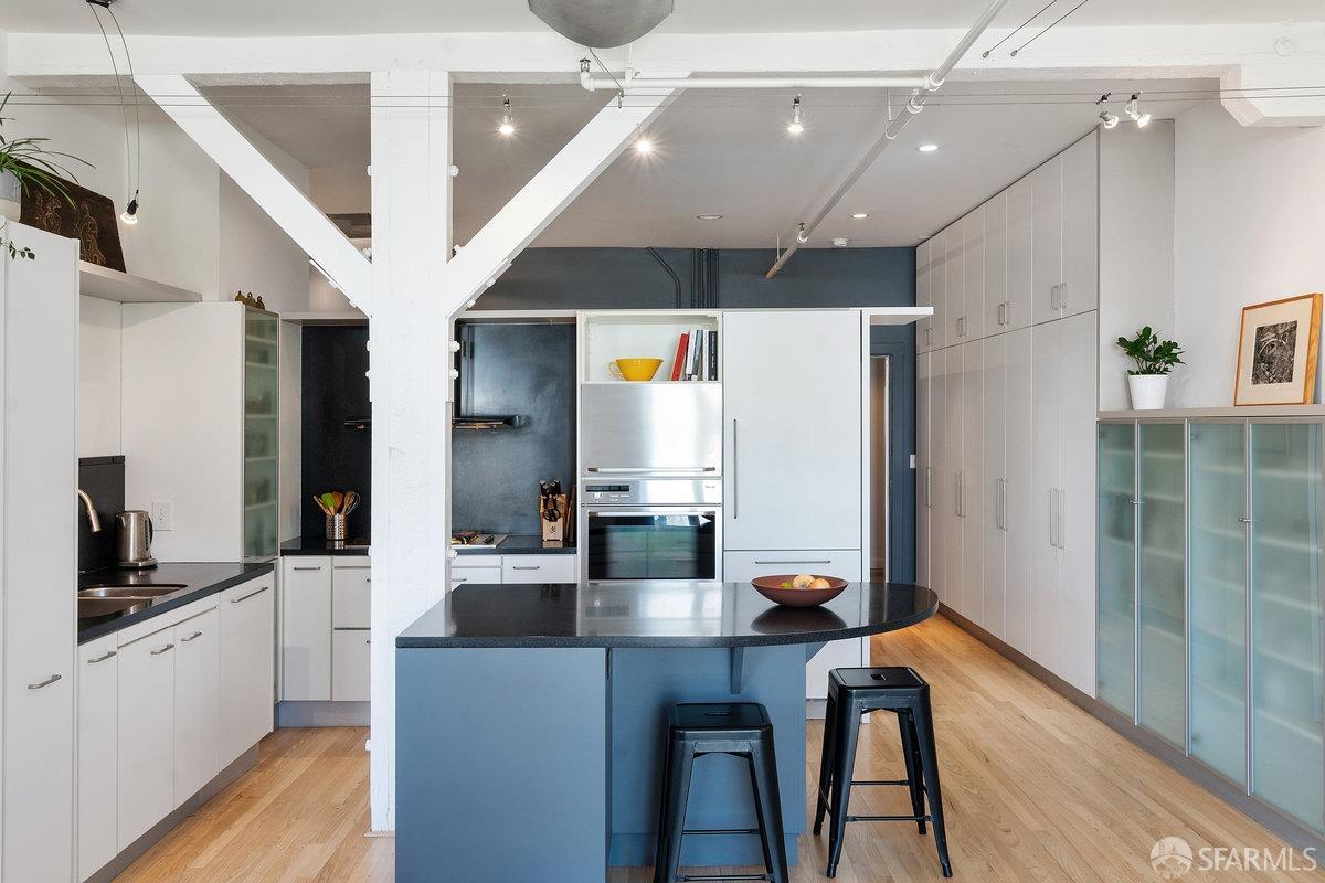 2169 Folsom Street # M203