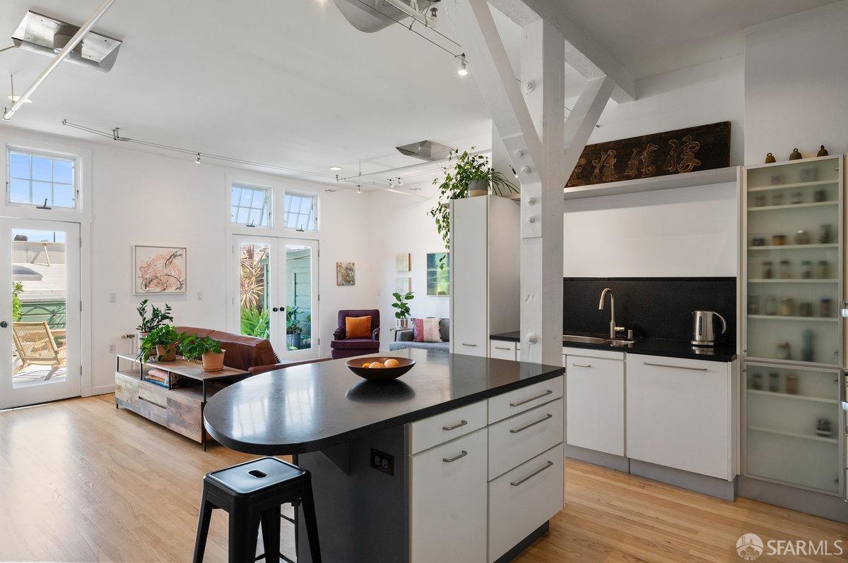 2169 Folsom Street # M203