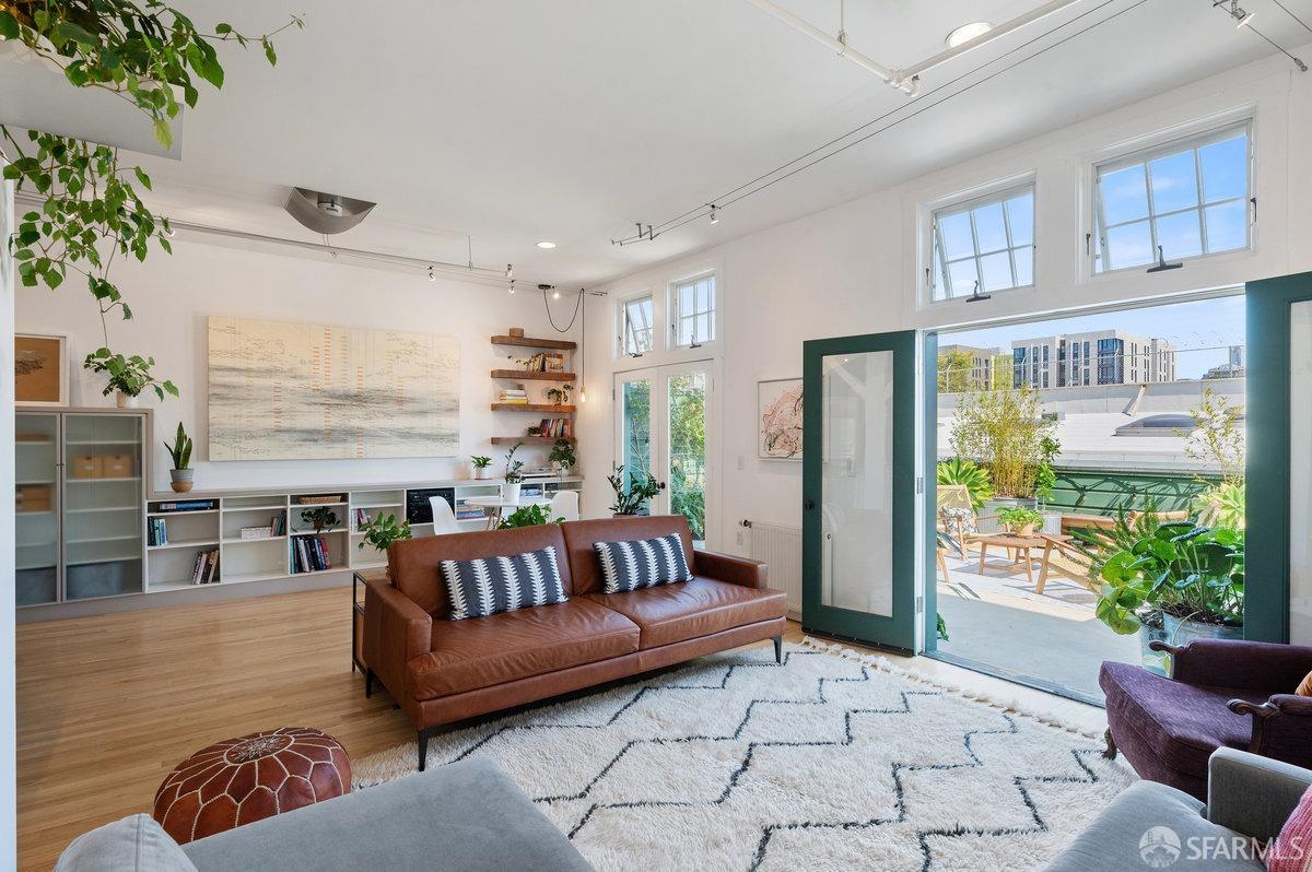 2169 Folsom Street # M203