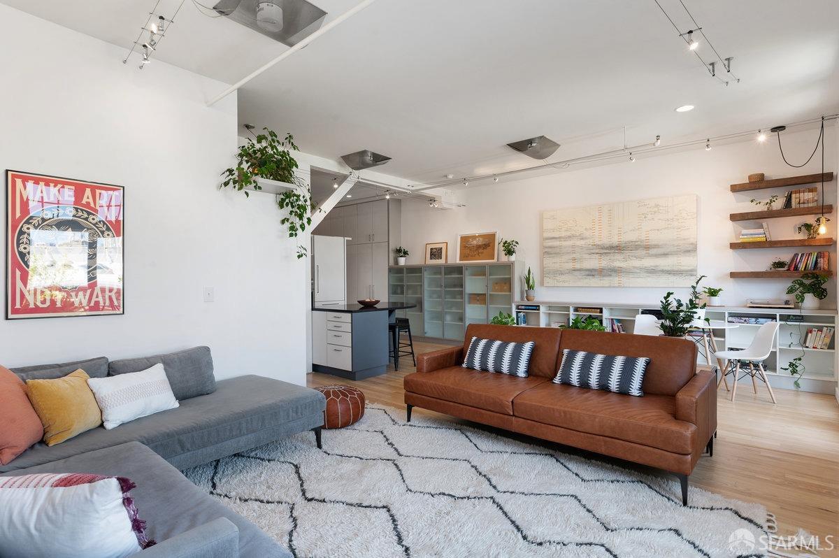 2169 Folsom Street # M203