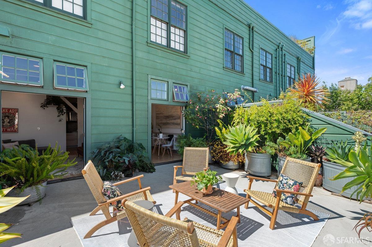 2169 Folsom Street # M203