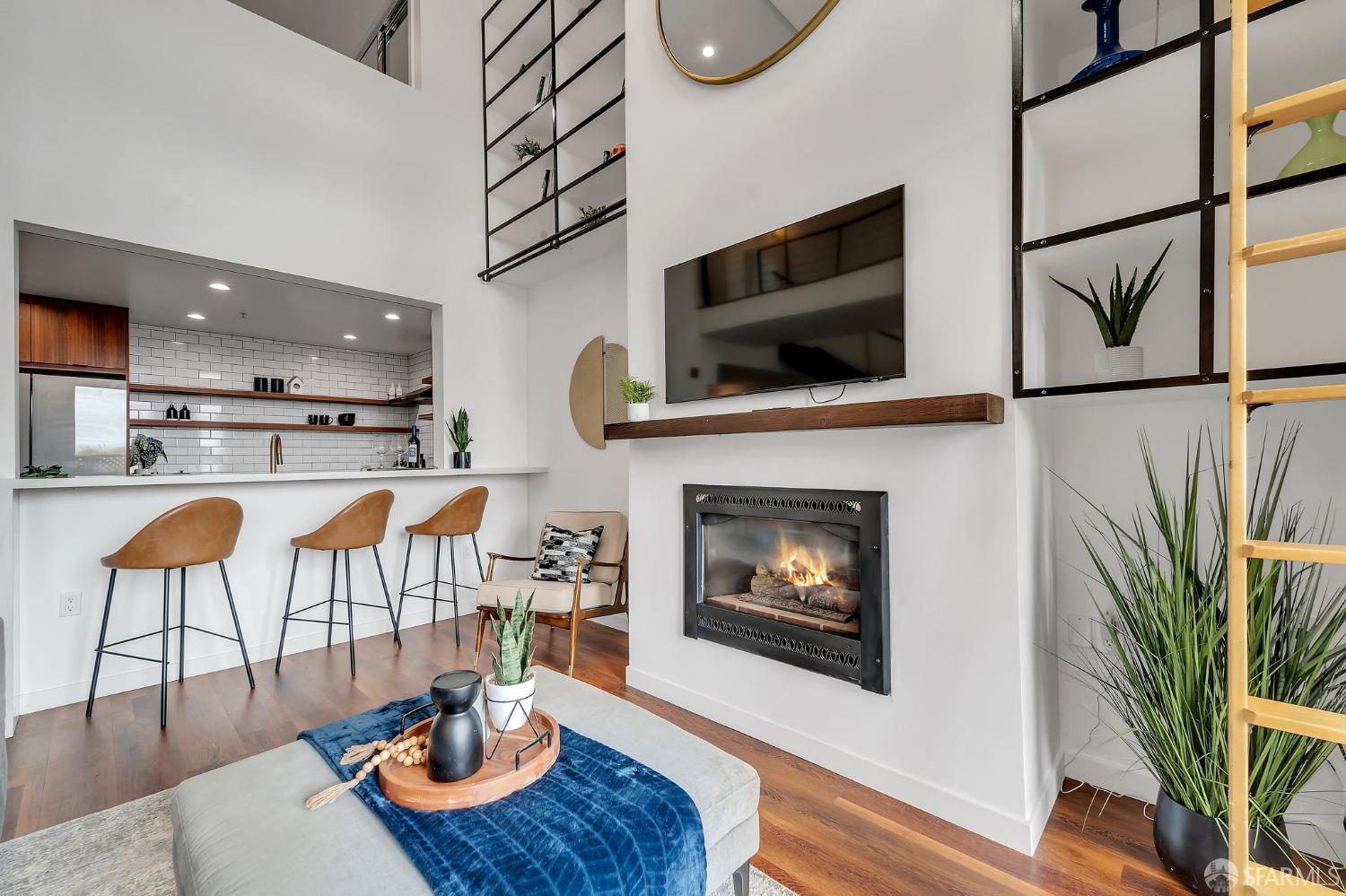 828 Innes Avenue # 103