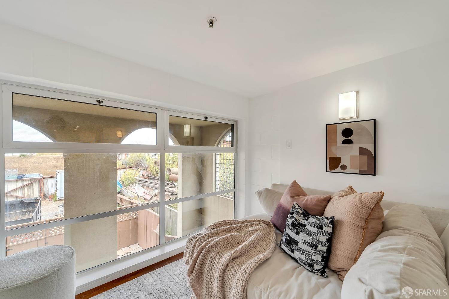 828 Innes Avenue # 103