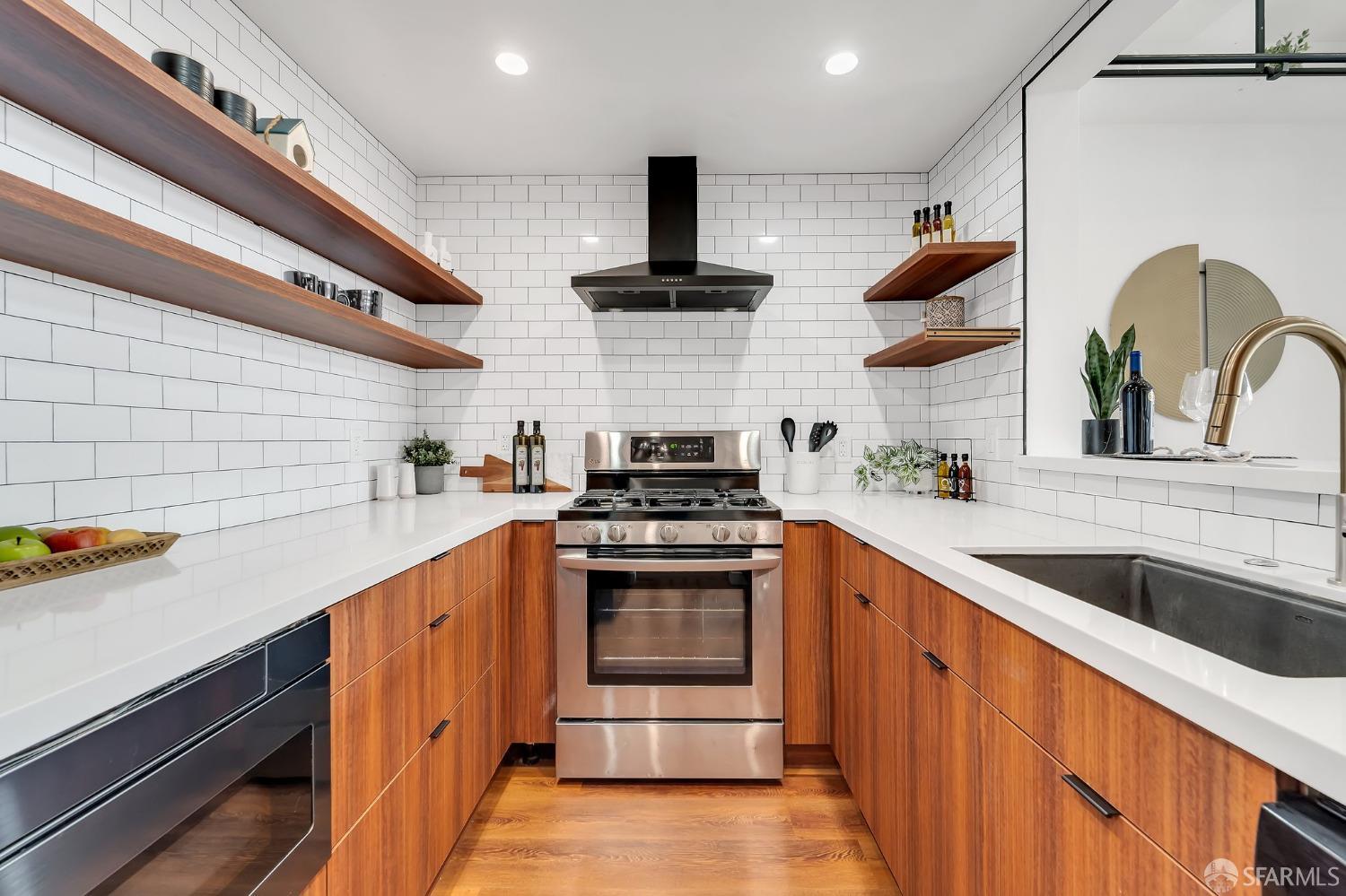 828 Innes Avenue # 103