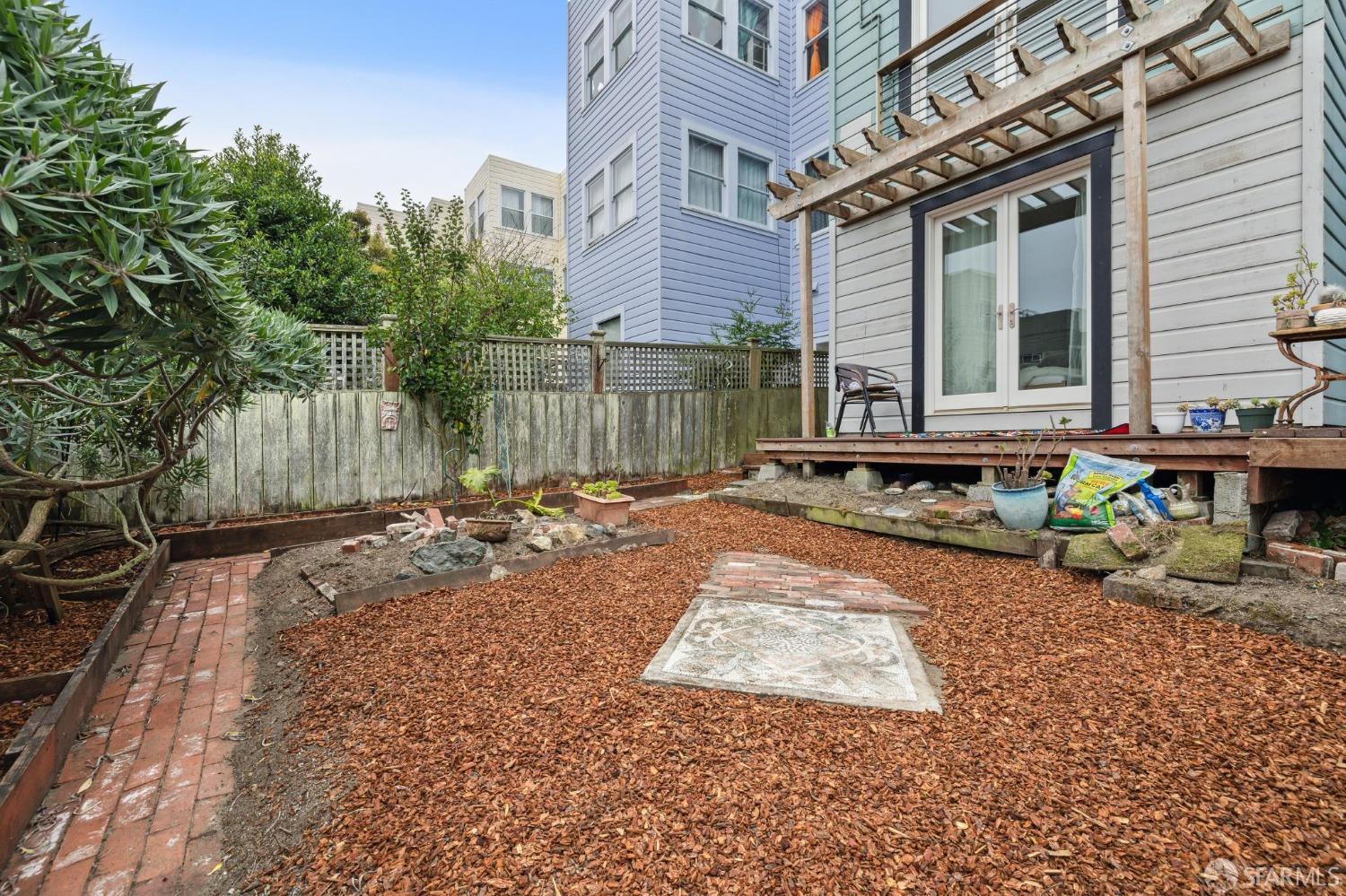 4526-4528 Fulton Street