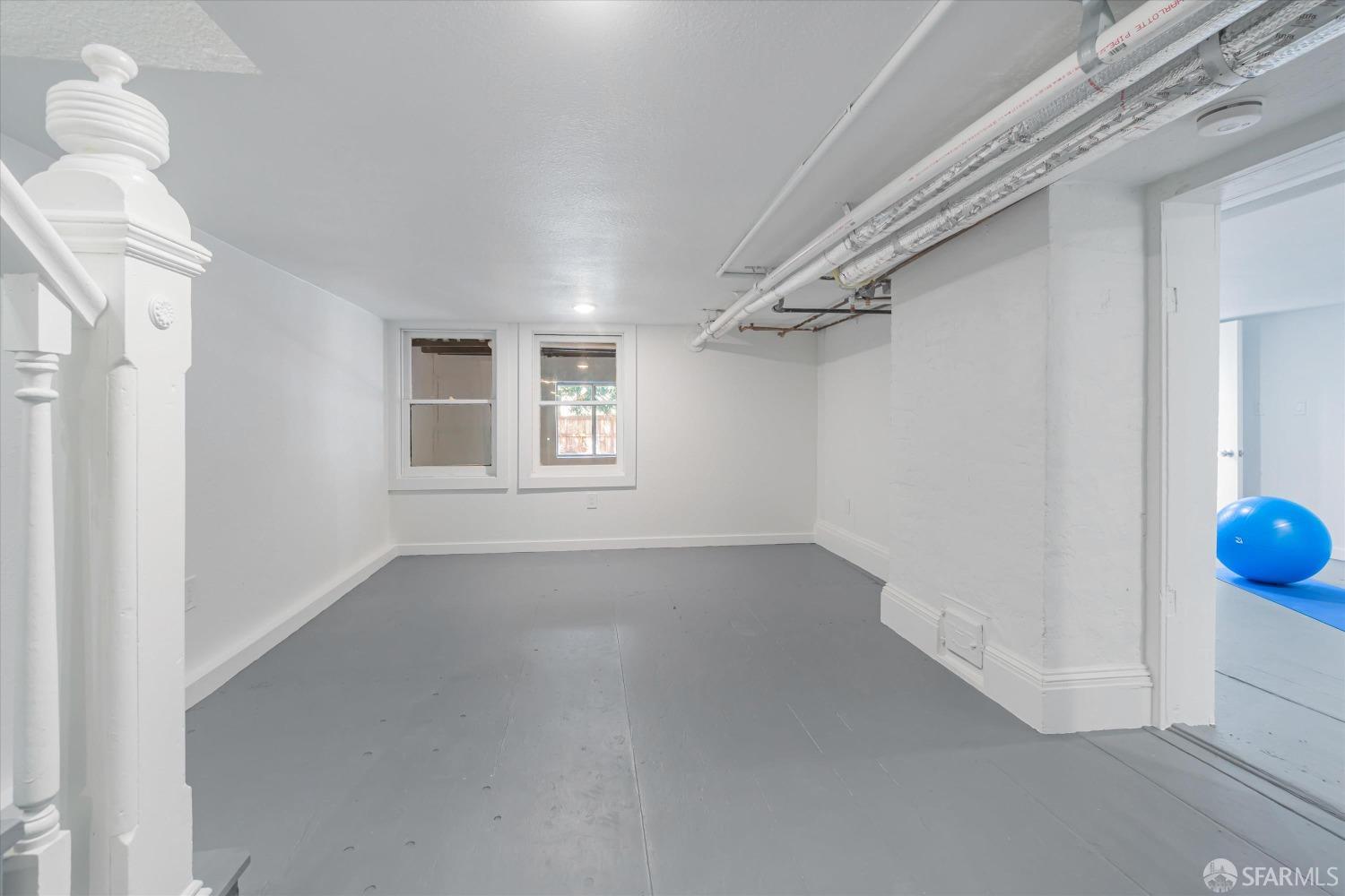 137 6th Avenue