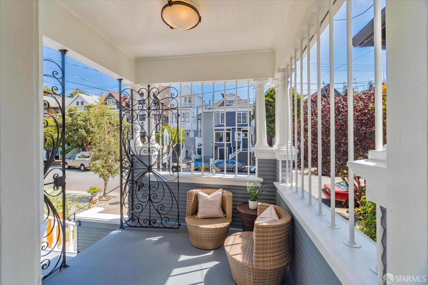 137 6th Avenue