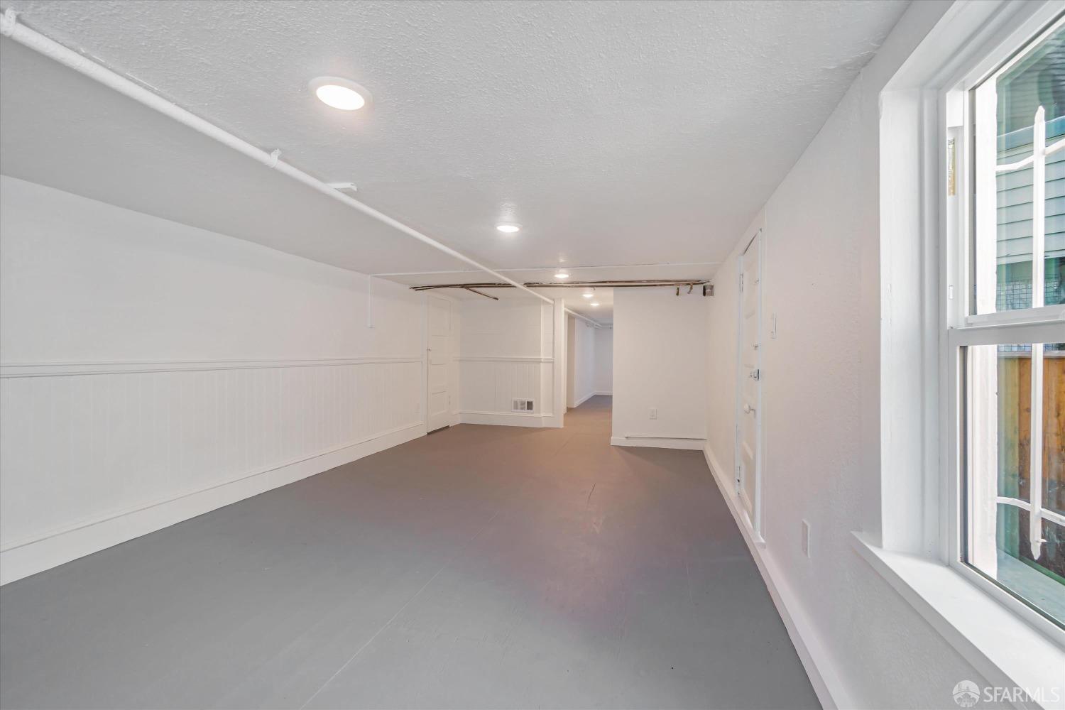 137 6th Avenue