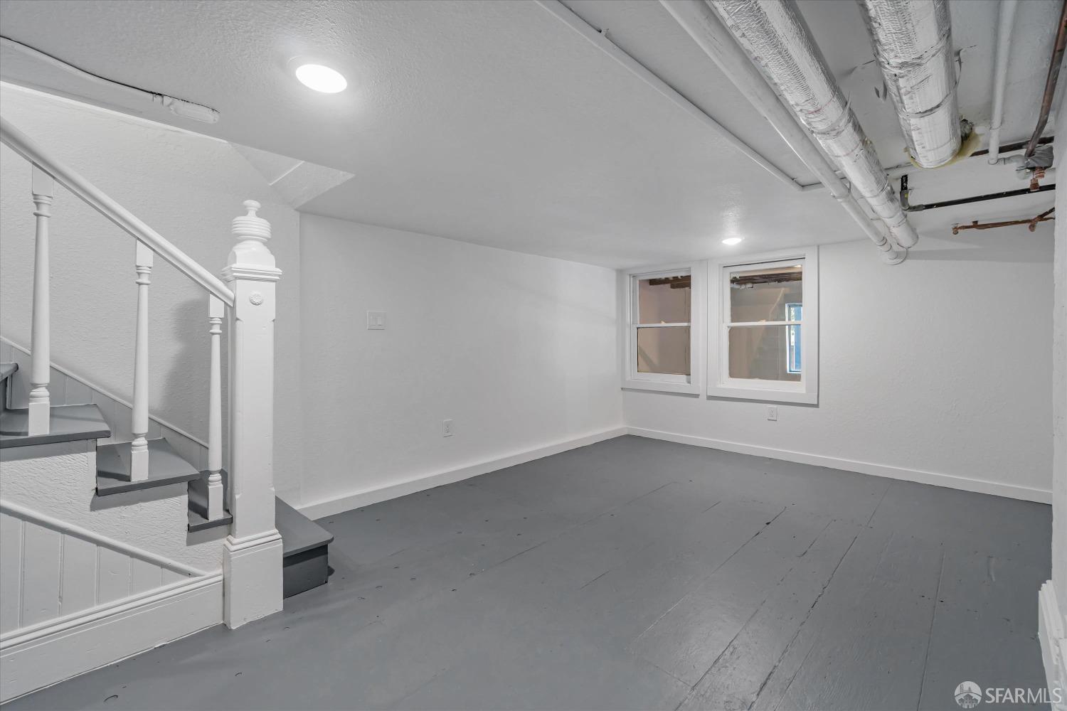 137 6th Avenue