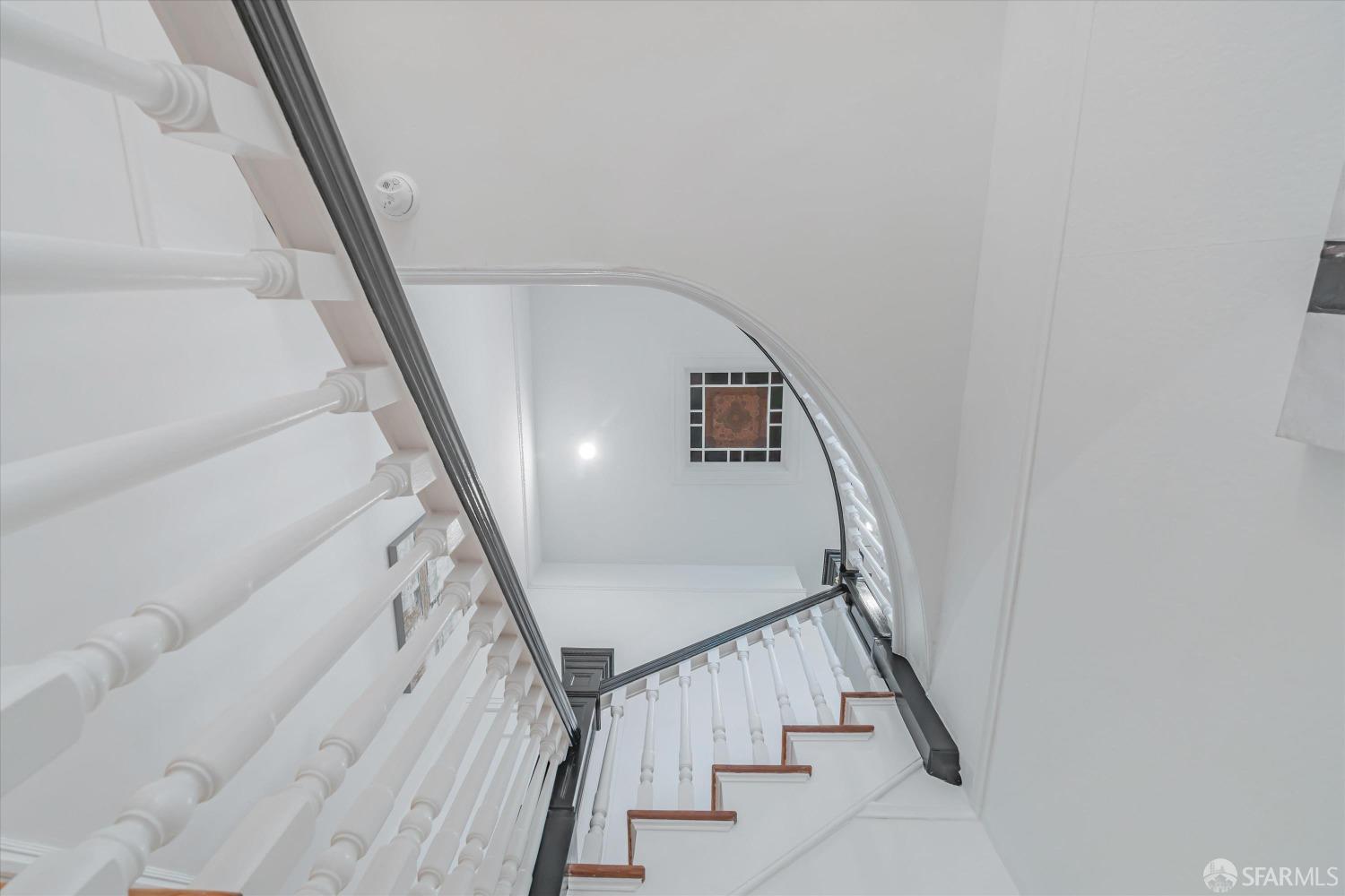 137 6th Avenue