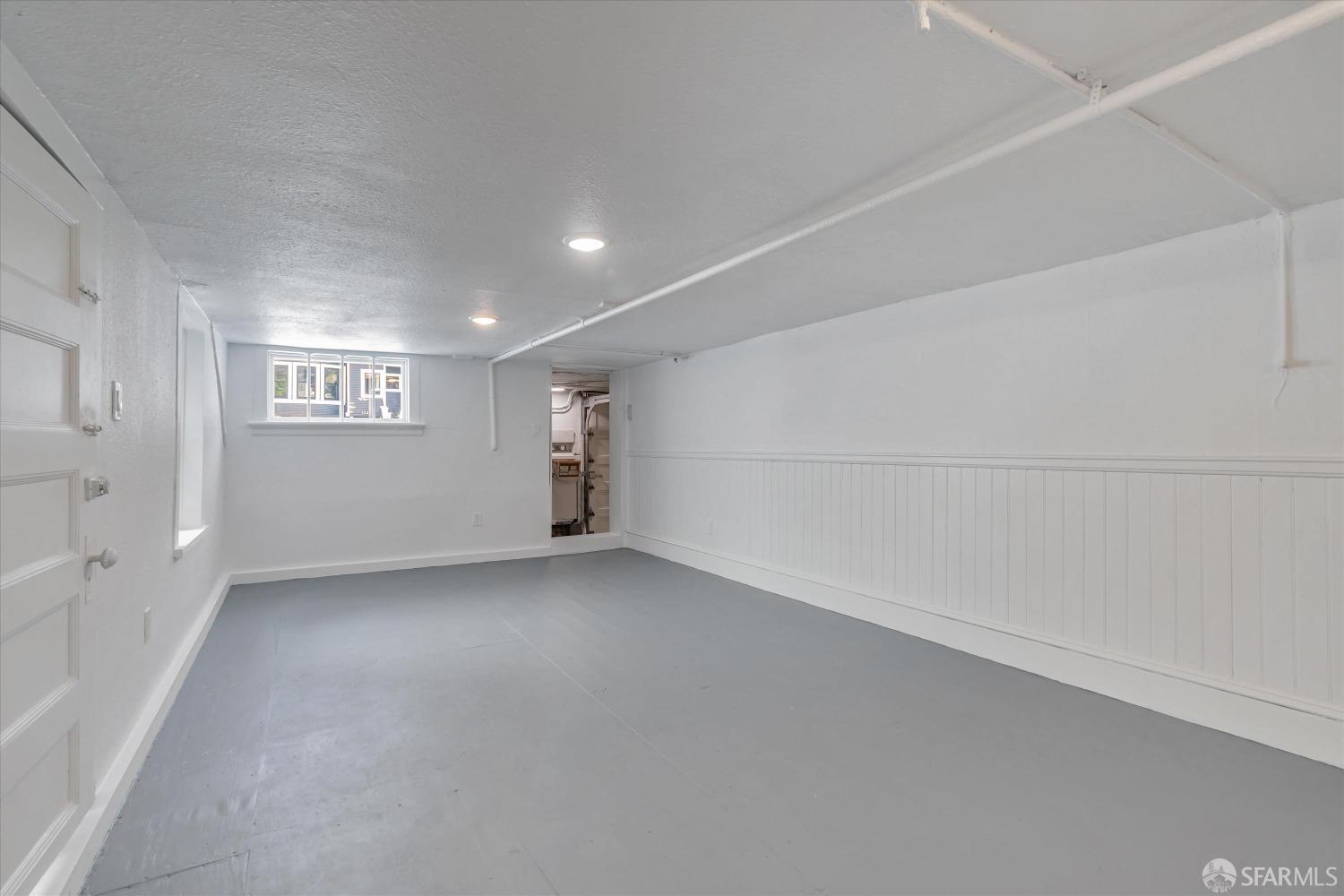 137 6th Avenue
