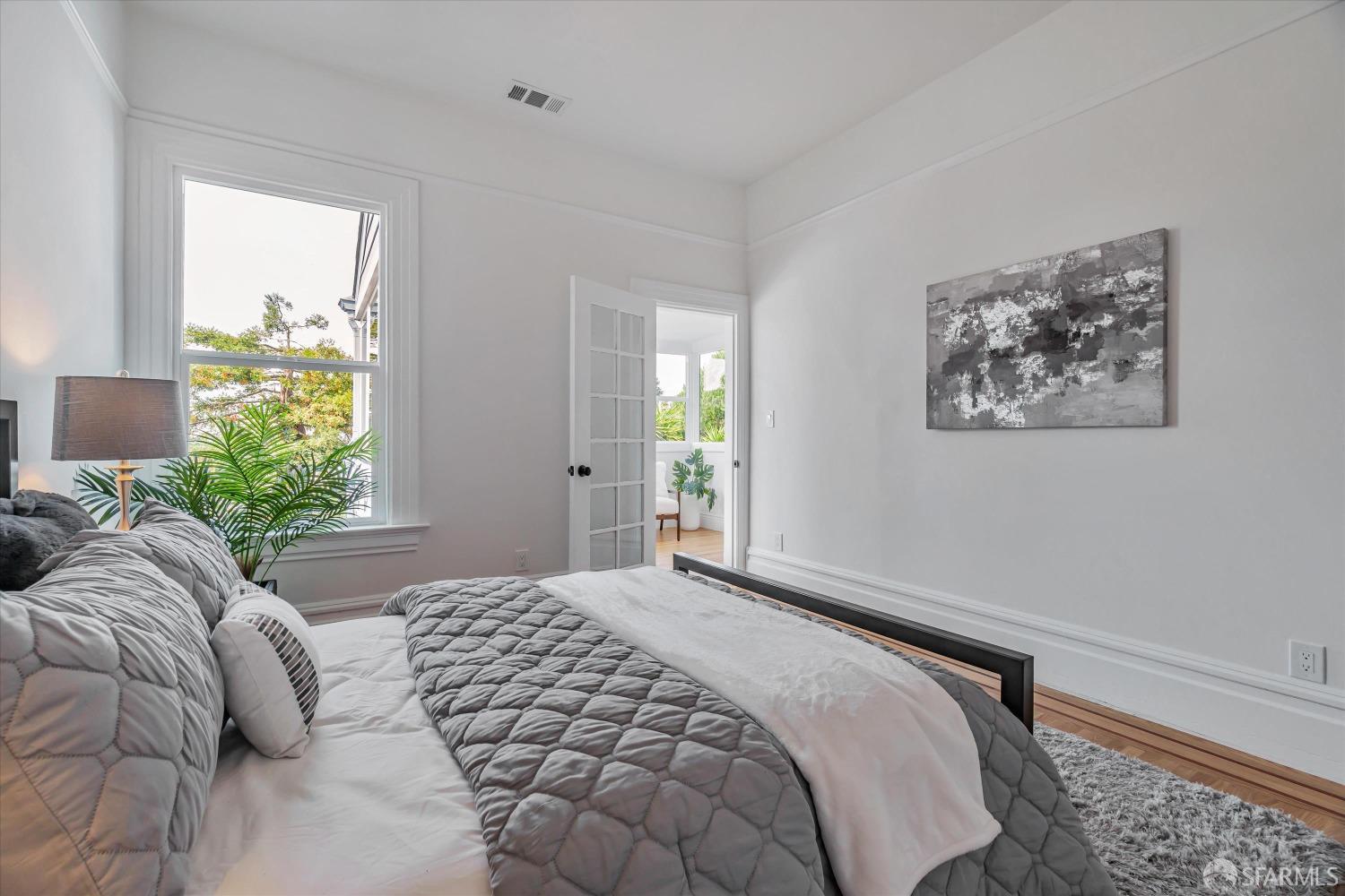 137 6th Avenue