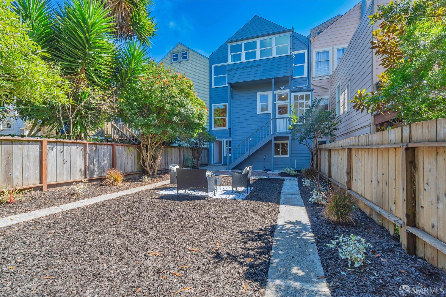 137 6th Avenue