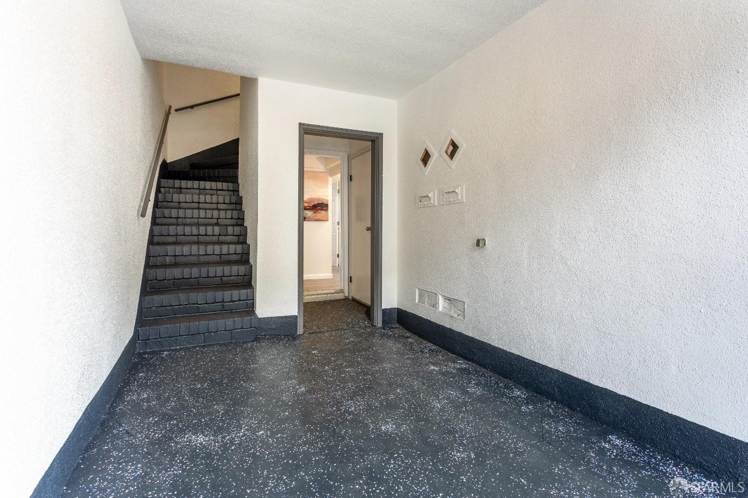 506 Taraval Street