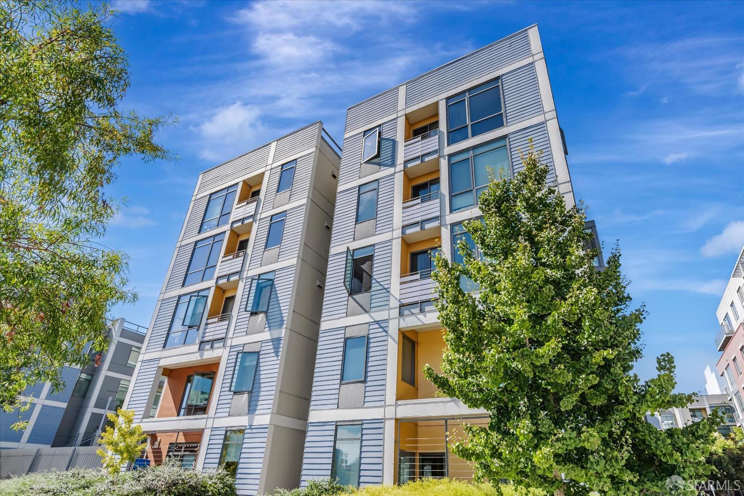 335 Berry Street # 305