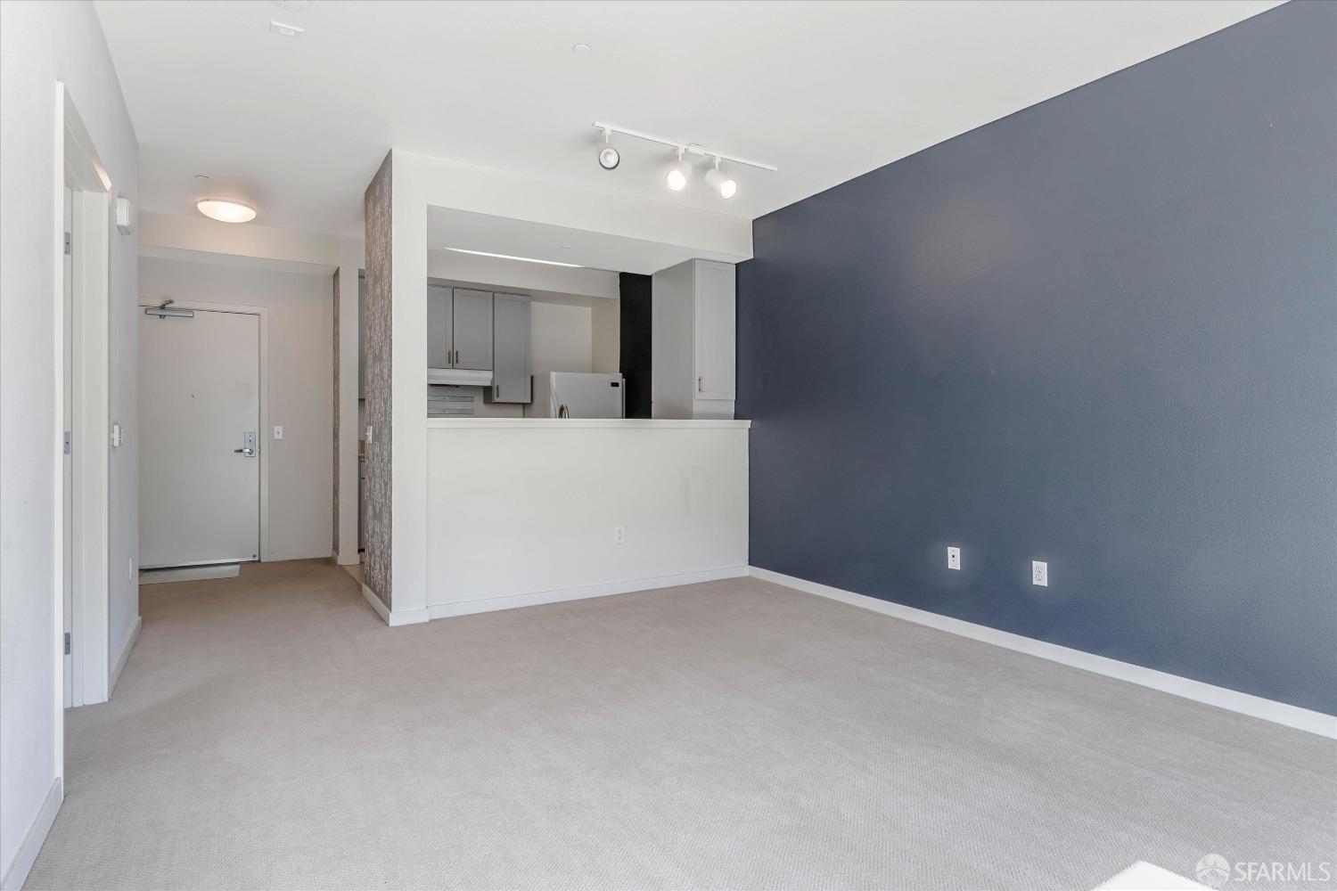 335 Berry Street # 305
