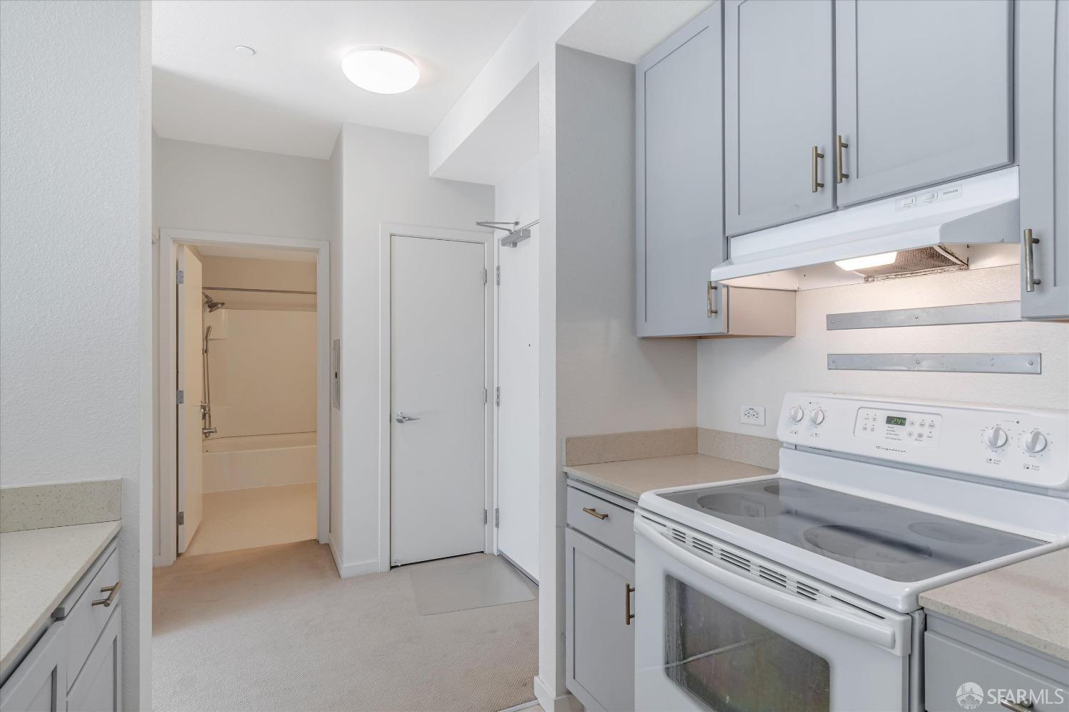 335 Berry Street # 305
