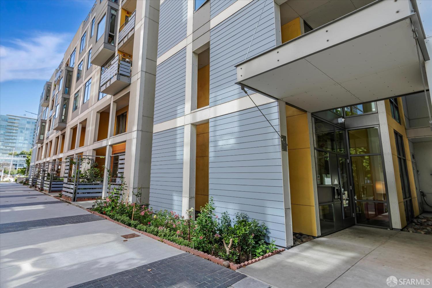 335 Berry Street # 305