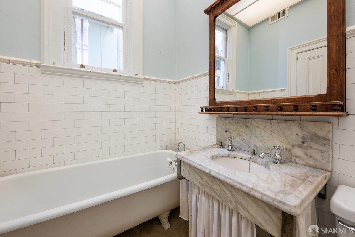 2660 California Street