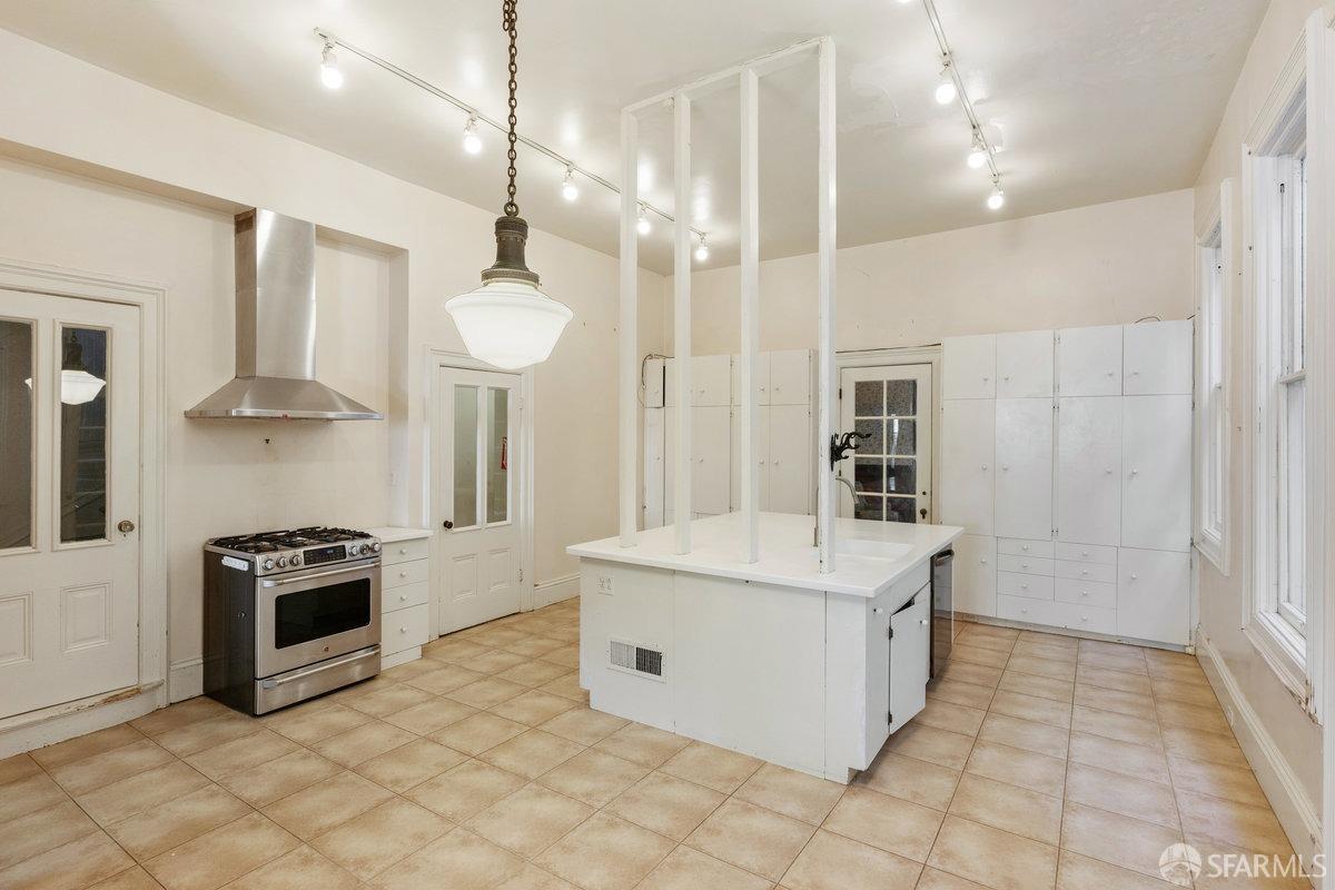 2660 California Street