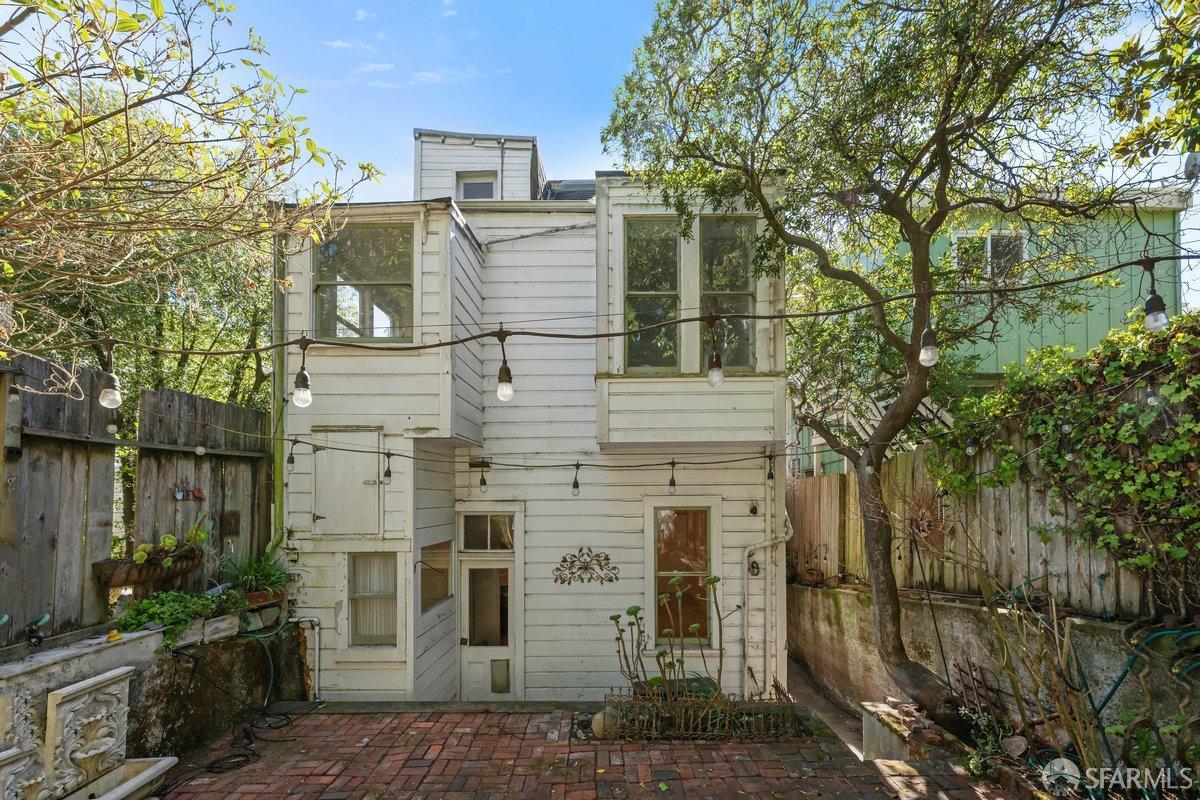 2660 California Street