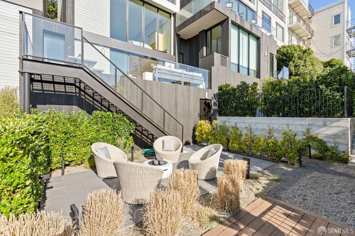 117 Telegraph Hill Boulevard
