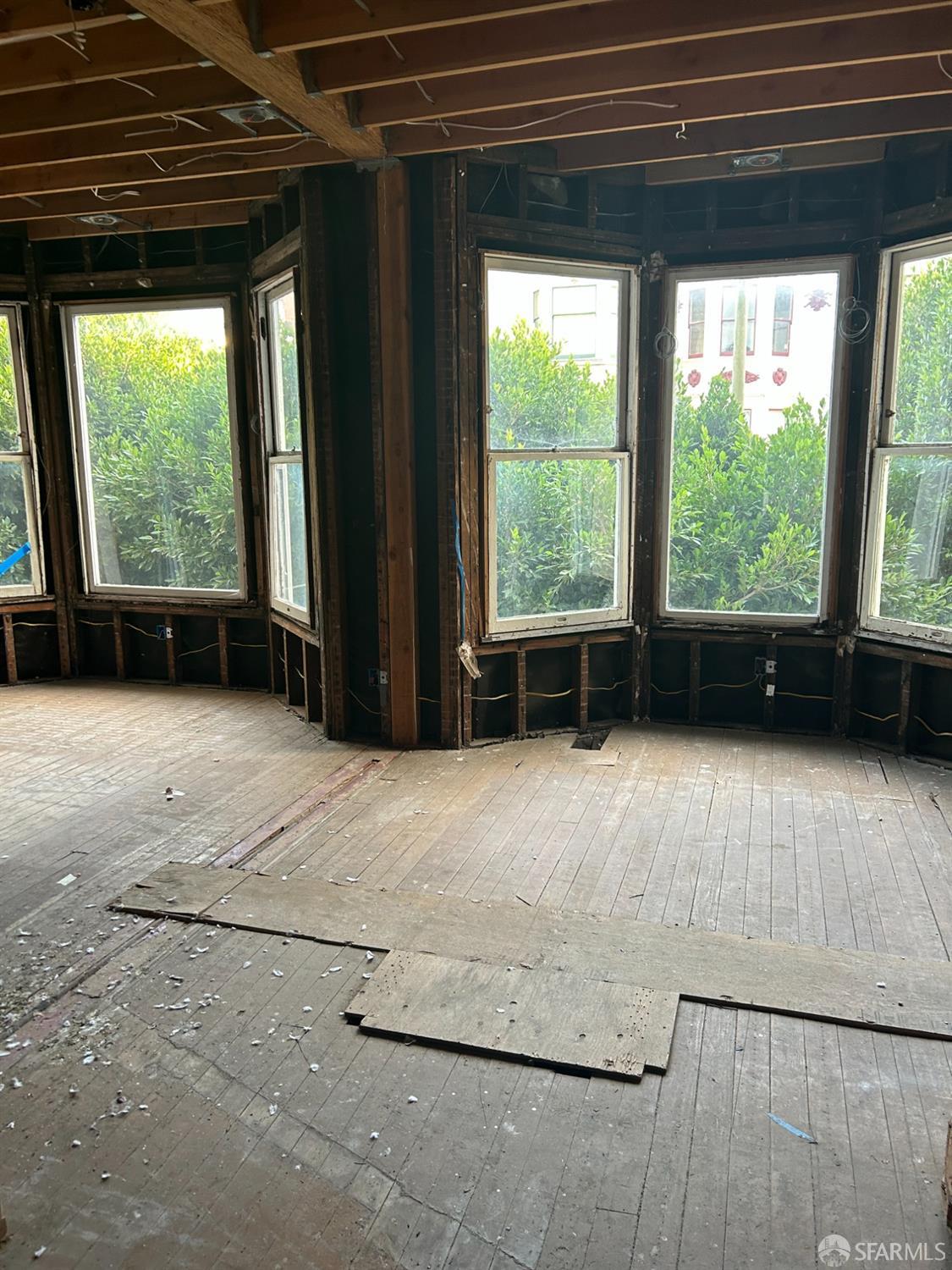 1460-1462 Waller Street