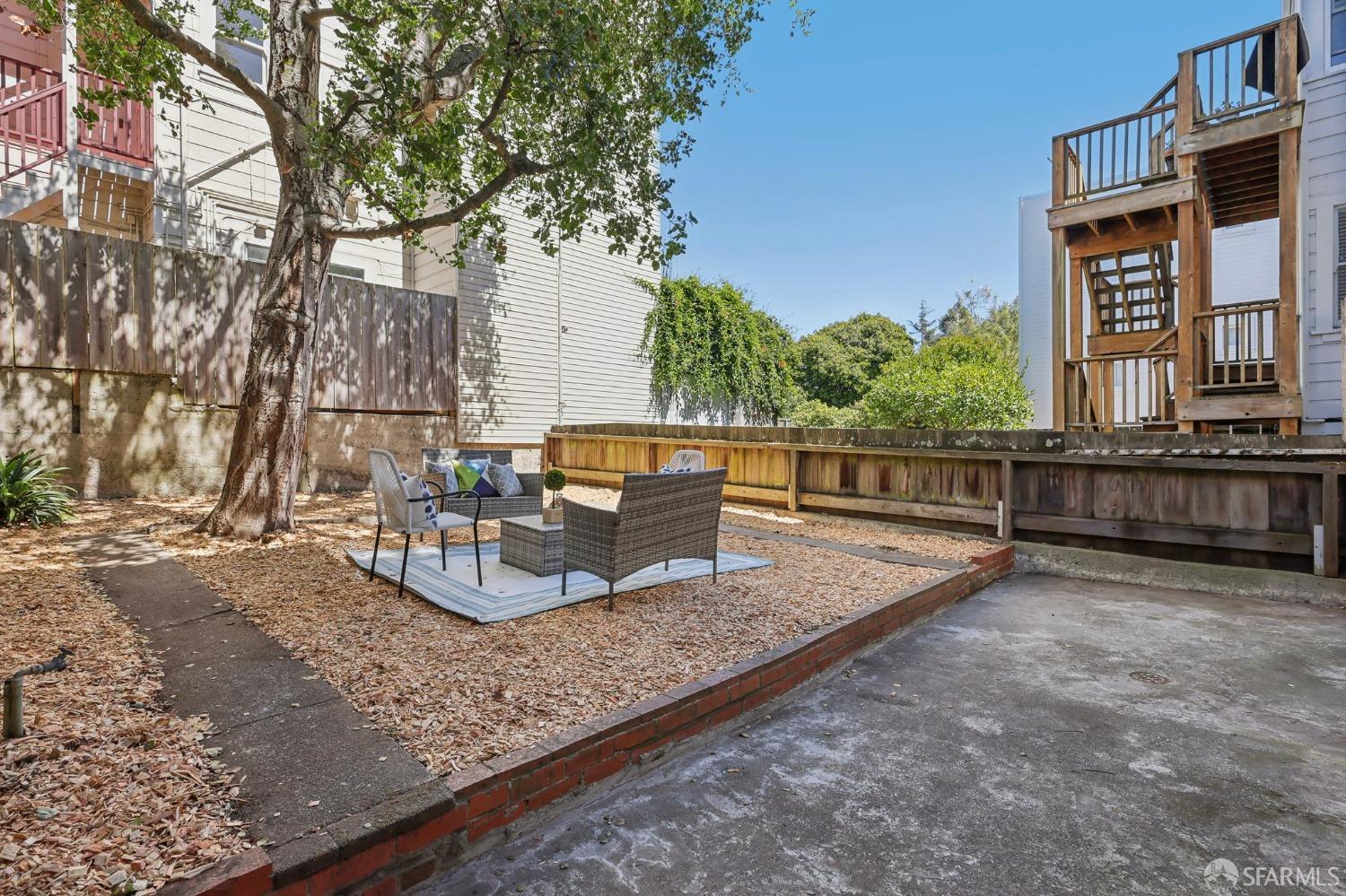 168 Grattan Street # 168