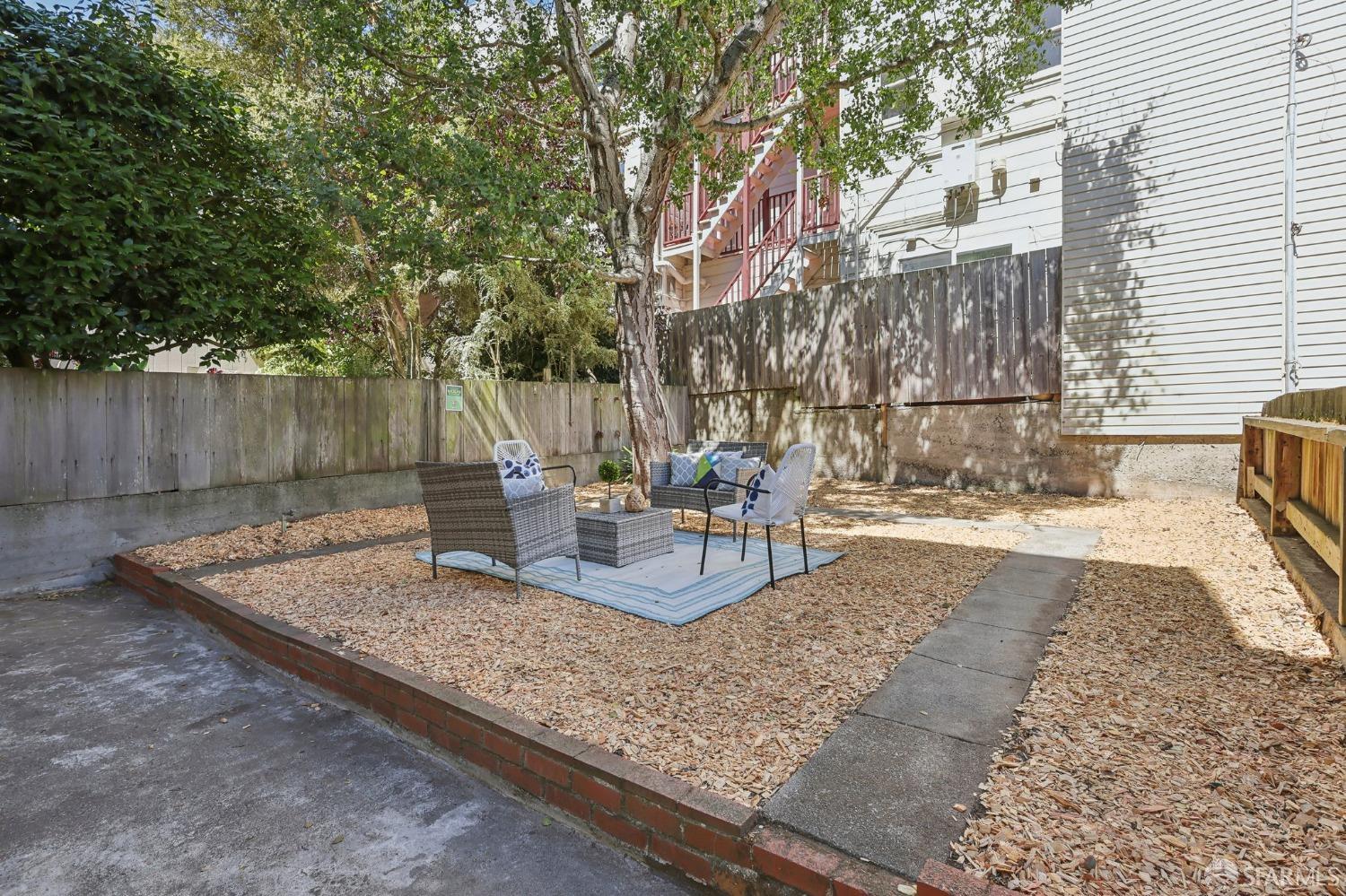 168 Grattan Street # 168