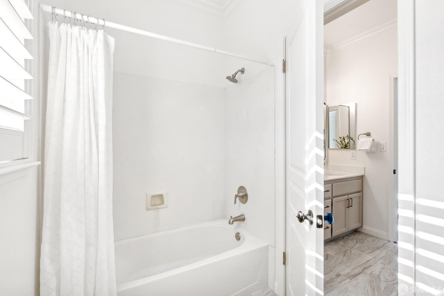 5000 Hawxhurst Court