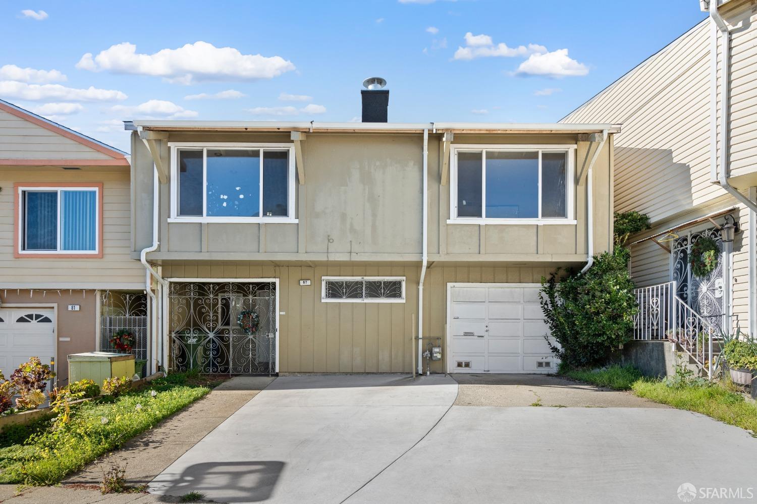 87 Orange Court