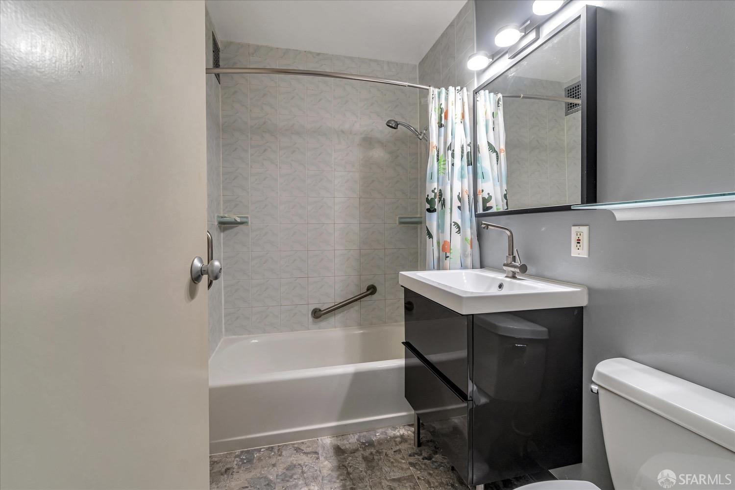 1 Western Shore Lane # 3